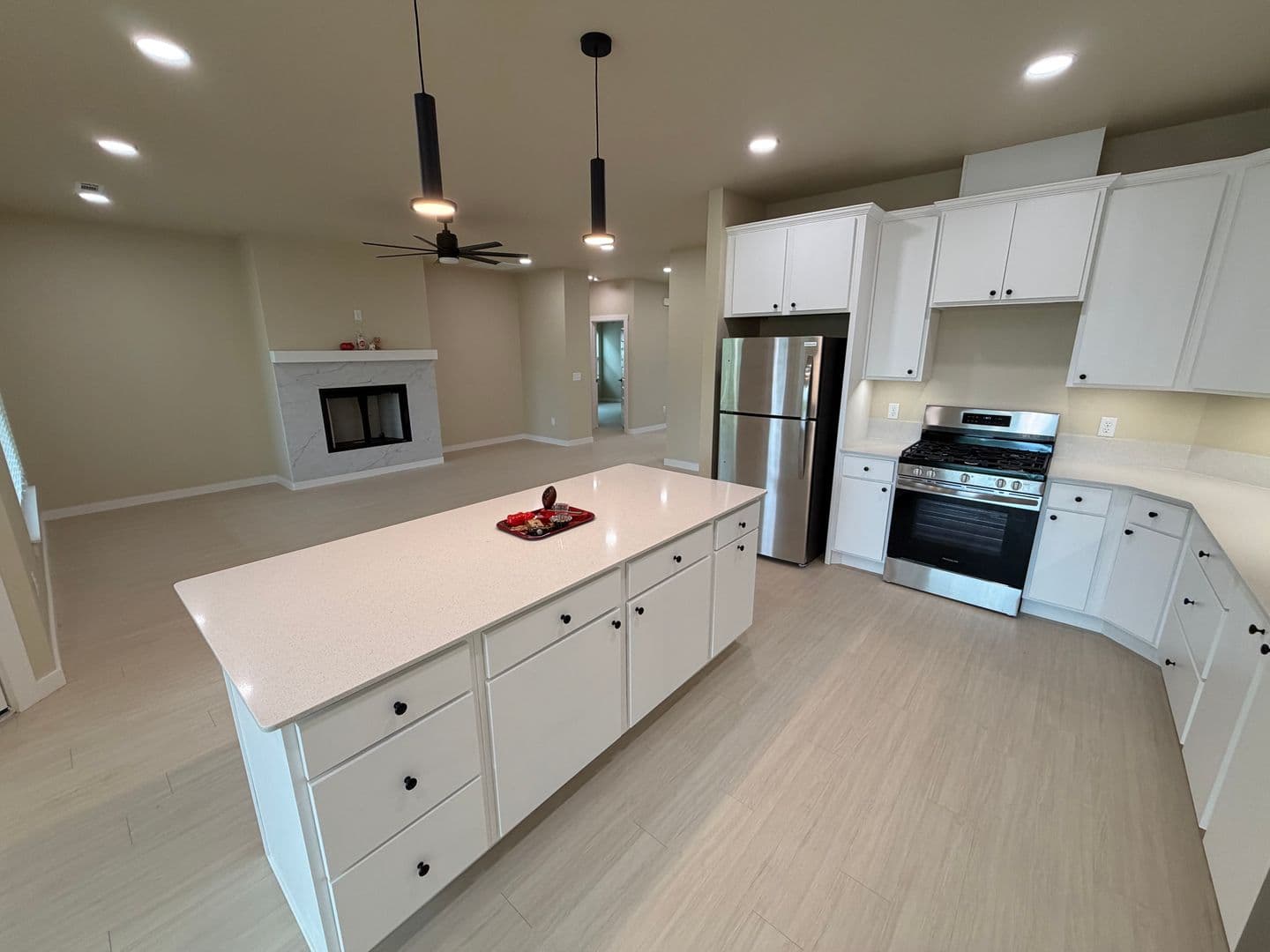 Fayetteville House: 1537 E 5th St