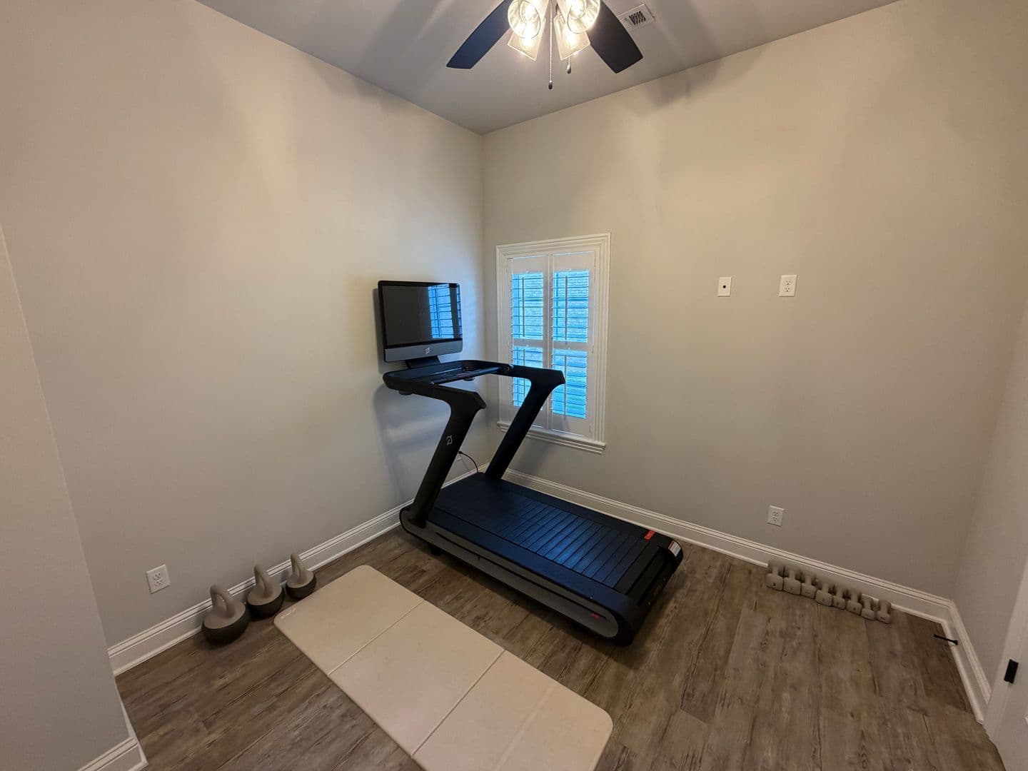 Bentonville House: 2816 SW Arlington Blvd
