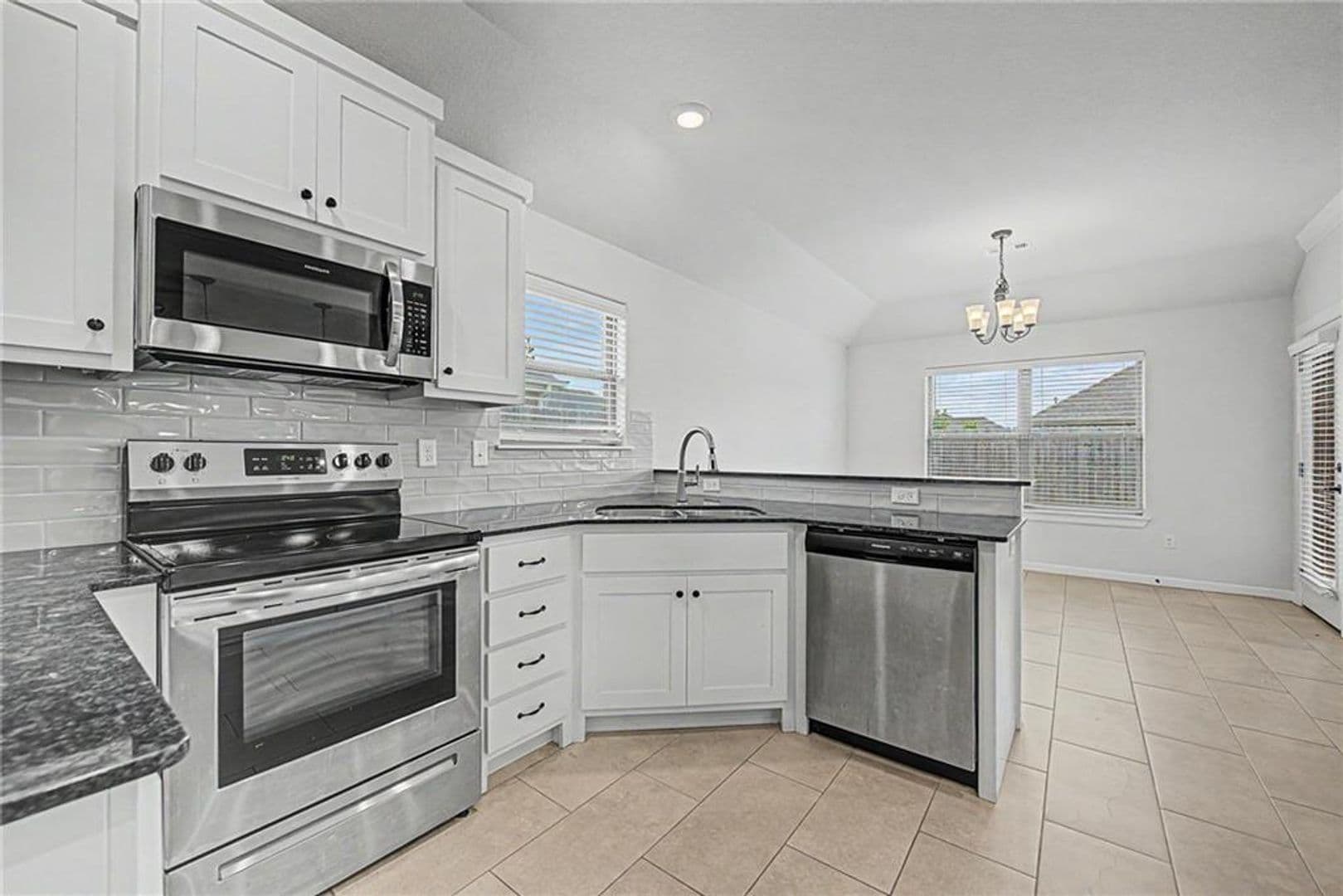 Fayetteville House: 4479 W Topeka St