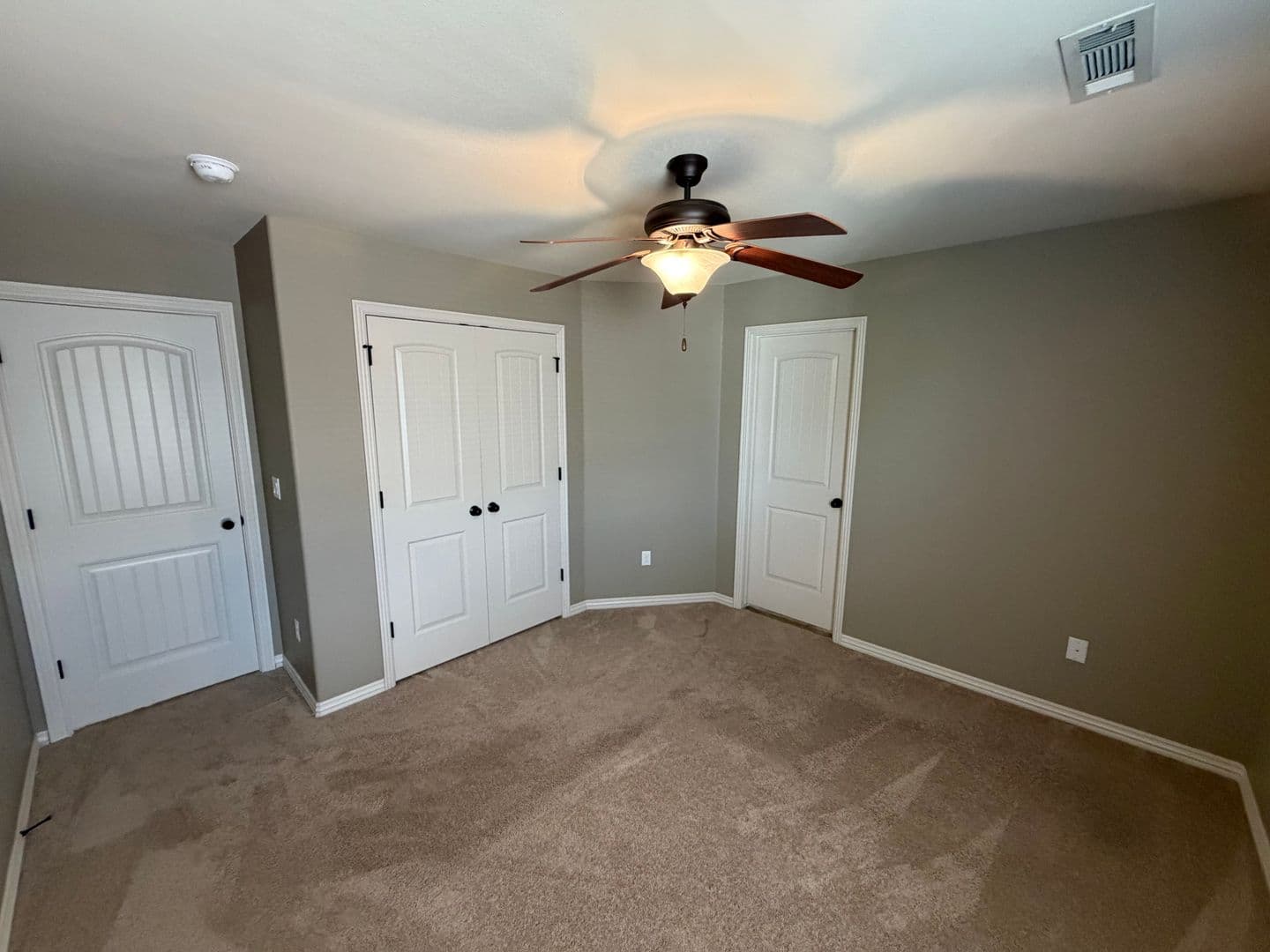Fayetteville House: 537 Keats Drive
