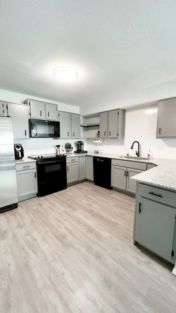 Springdale Apartment: 2010 Cypress Pl