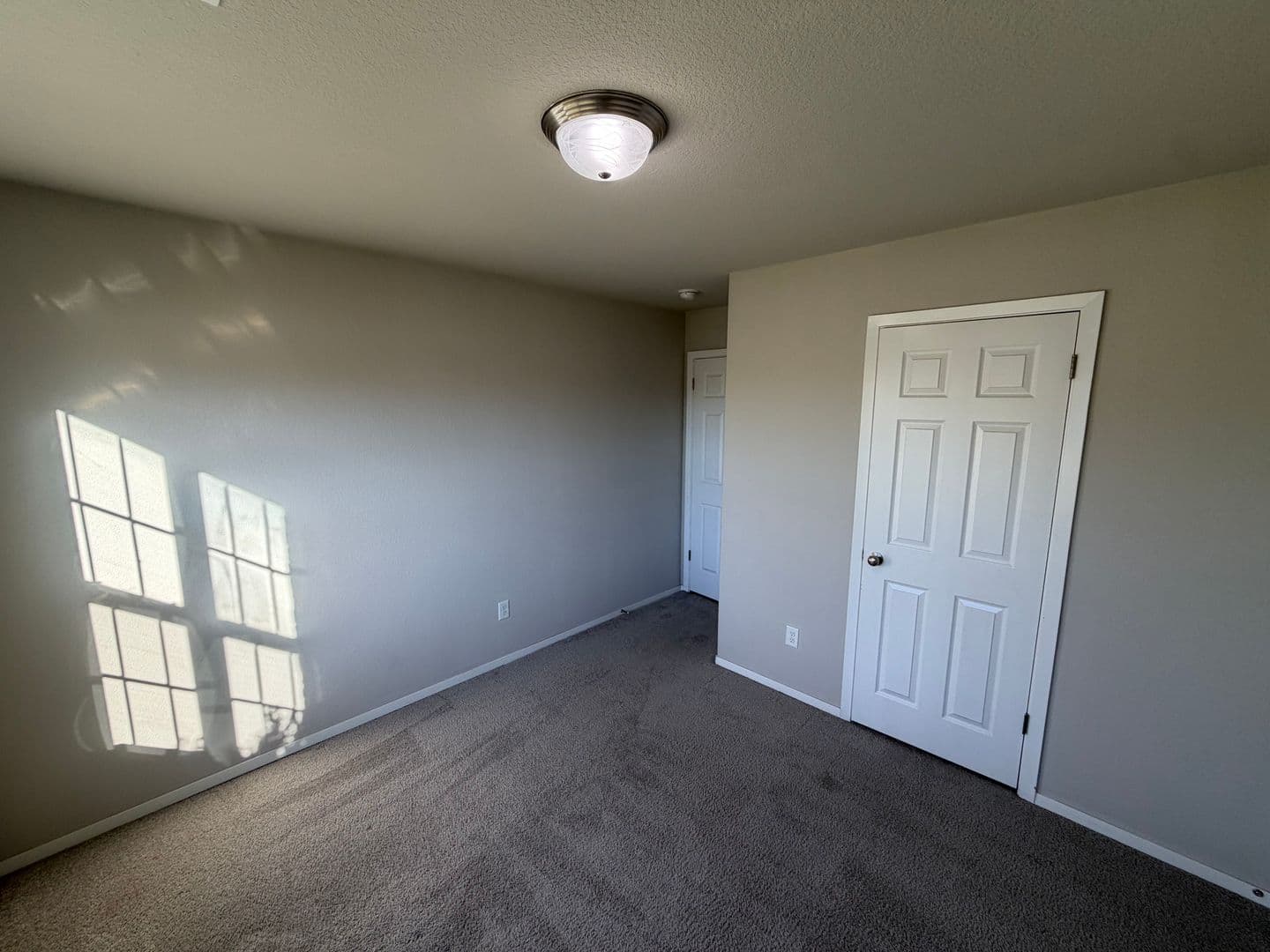 Bentonville House: 4300 SW Comstock Ave