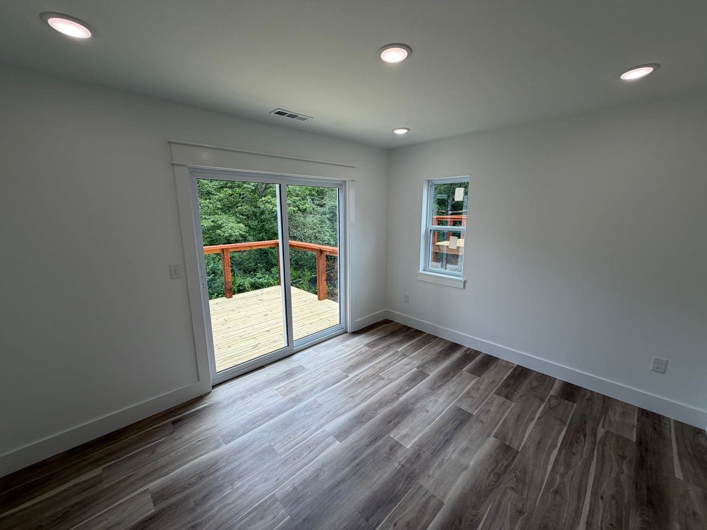 Fayetteville House: 916 N Sang Ave Unit #B