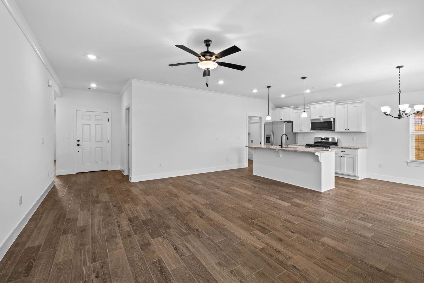 Fayetteville House: 4225 W Barhem Drive
