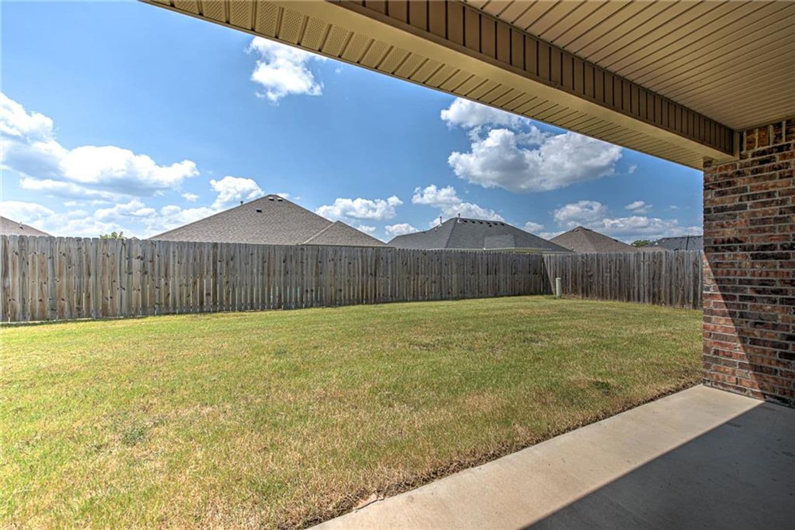 Fayetteville House: 4479 W Topeka St