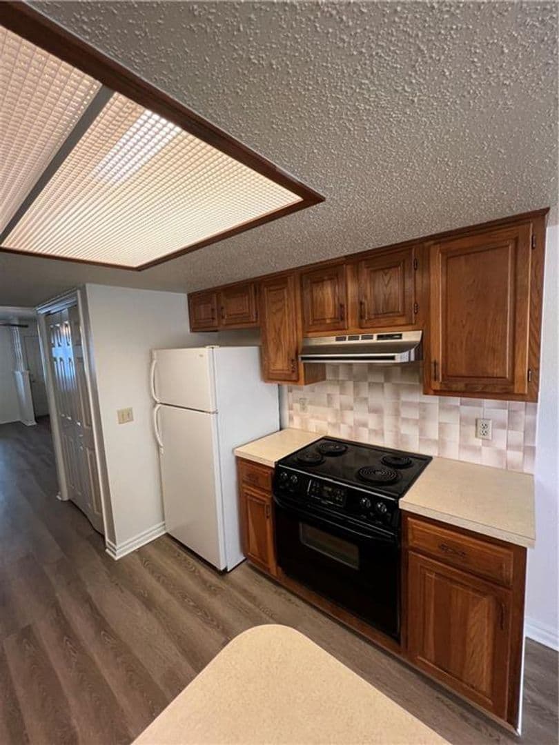 Rogers House: 320 S 11th Pl