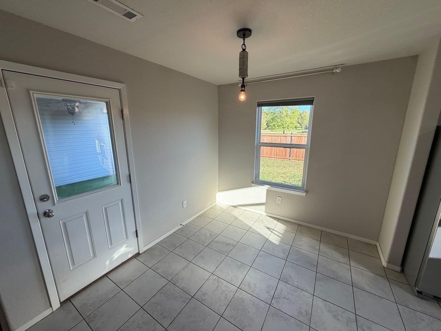 Bentonville House: 4300 SW Comstock Ave