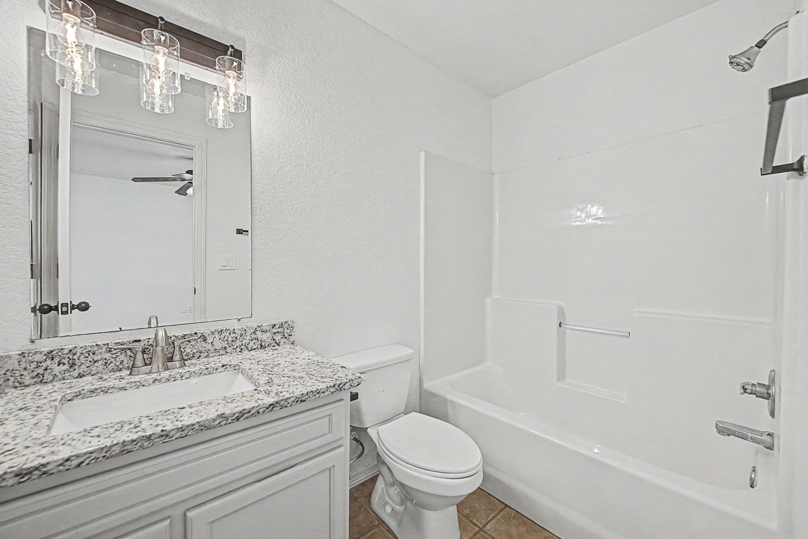 Fayetteville House: 688 W Sycamore St