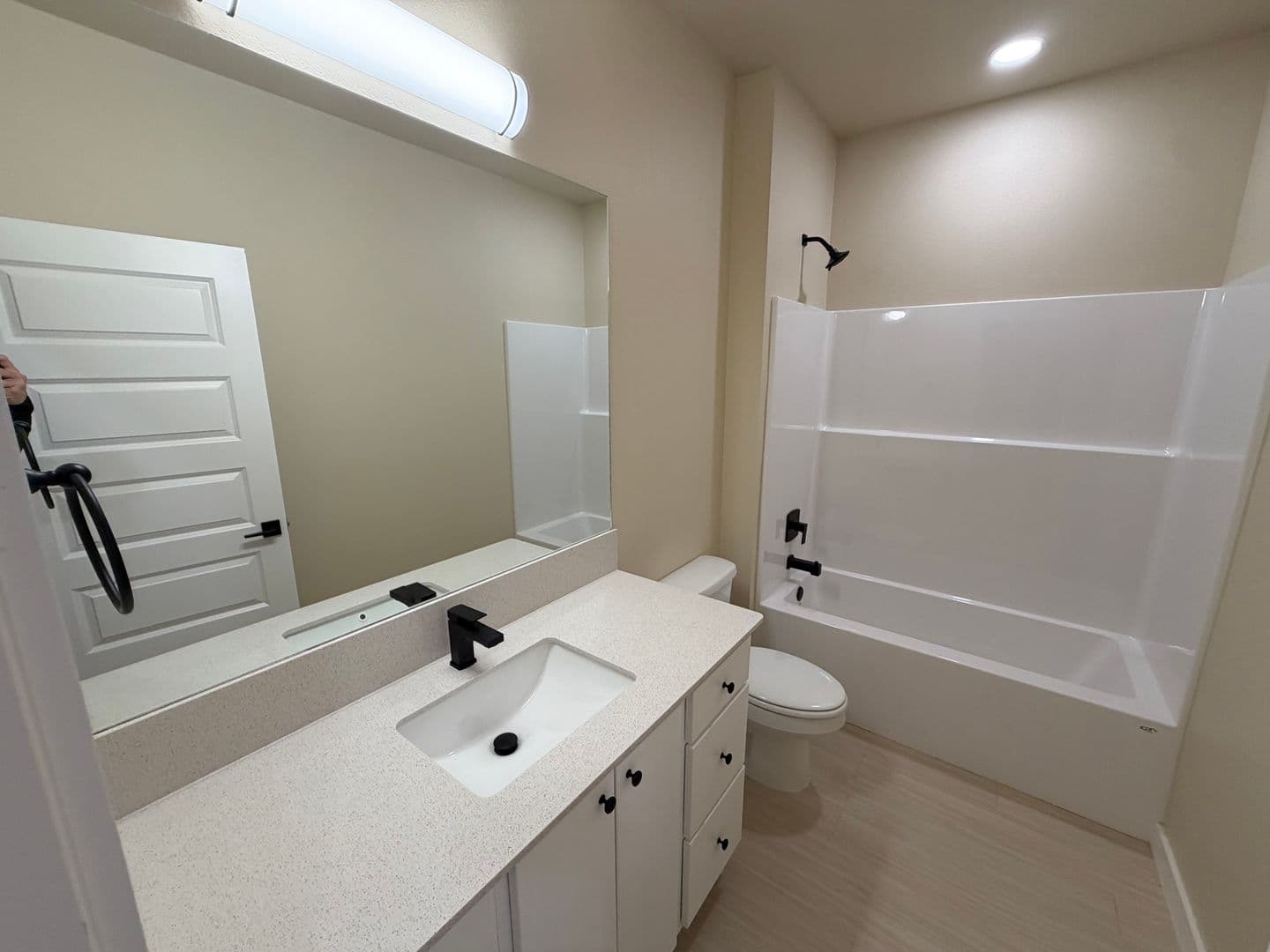 Fayetteville House: 1537 E 5th St