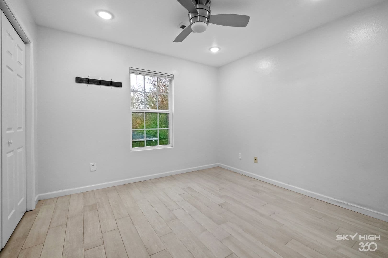 Fayetteville House: 731 S. Erika Ave