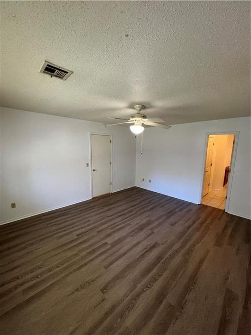 Rogers House: 320 S 11th Pl