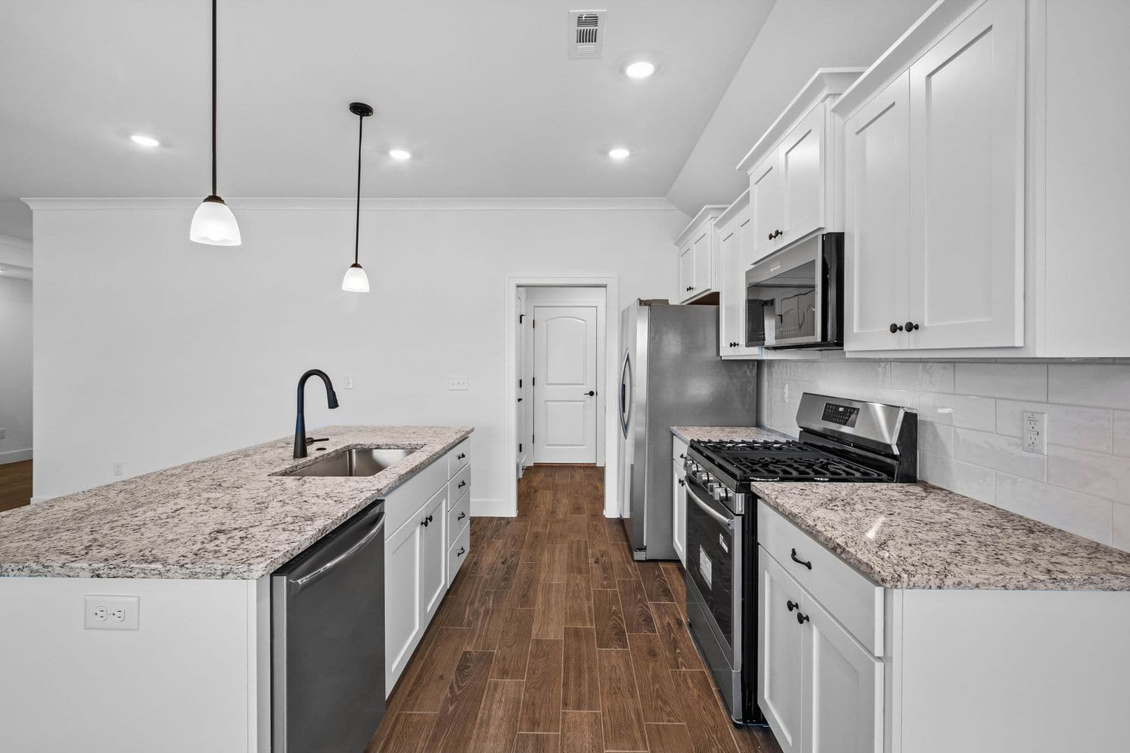 Fayetteville House: 4225 W Barhem Drive