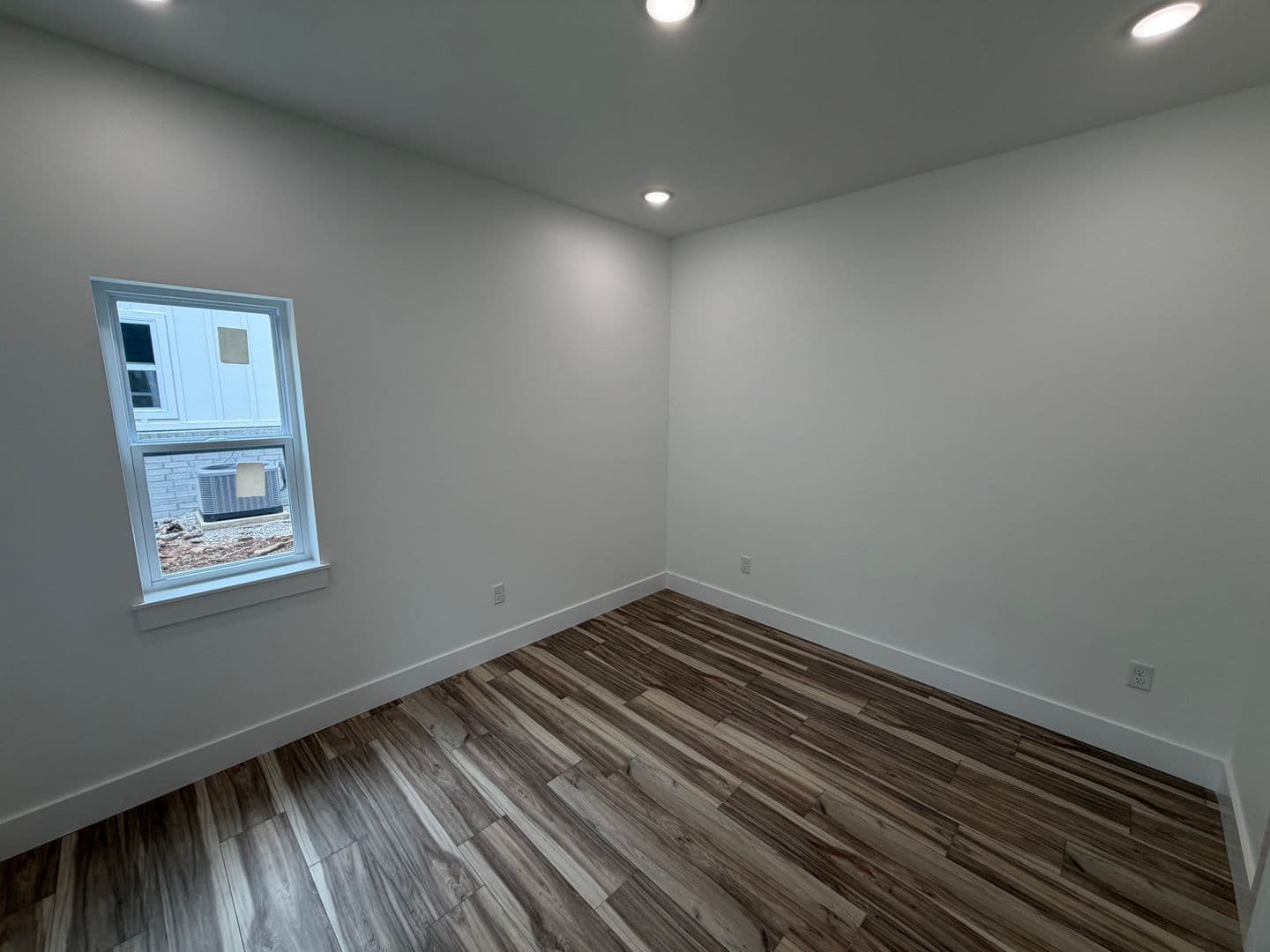 Fayetteville House: 916 N Sang Ave Unit #B