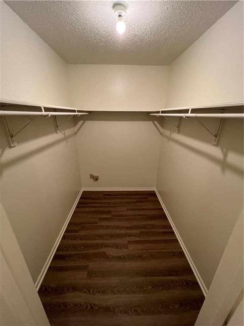 Rogers House: 320 S 11th Pl