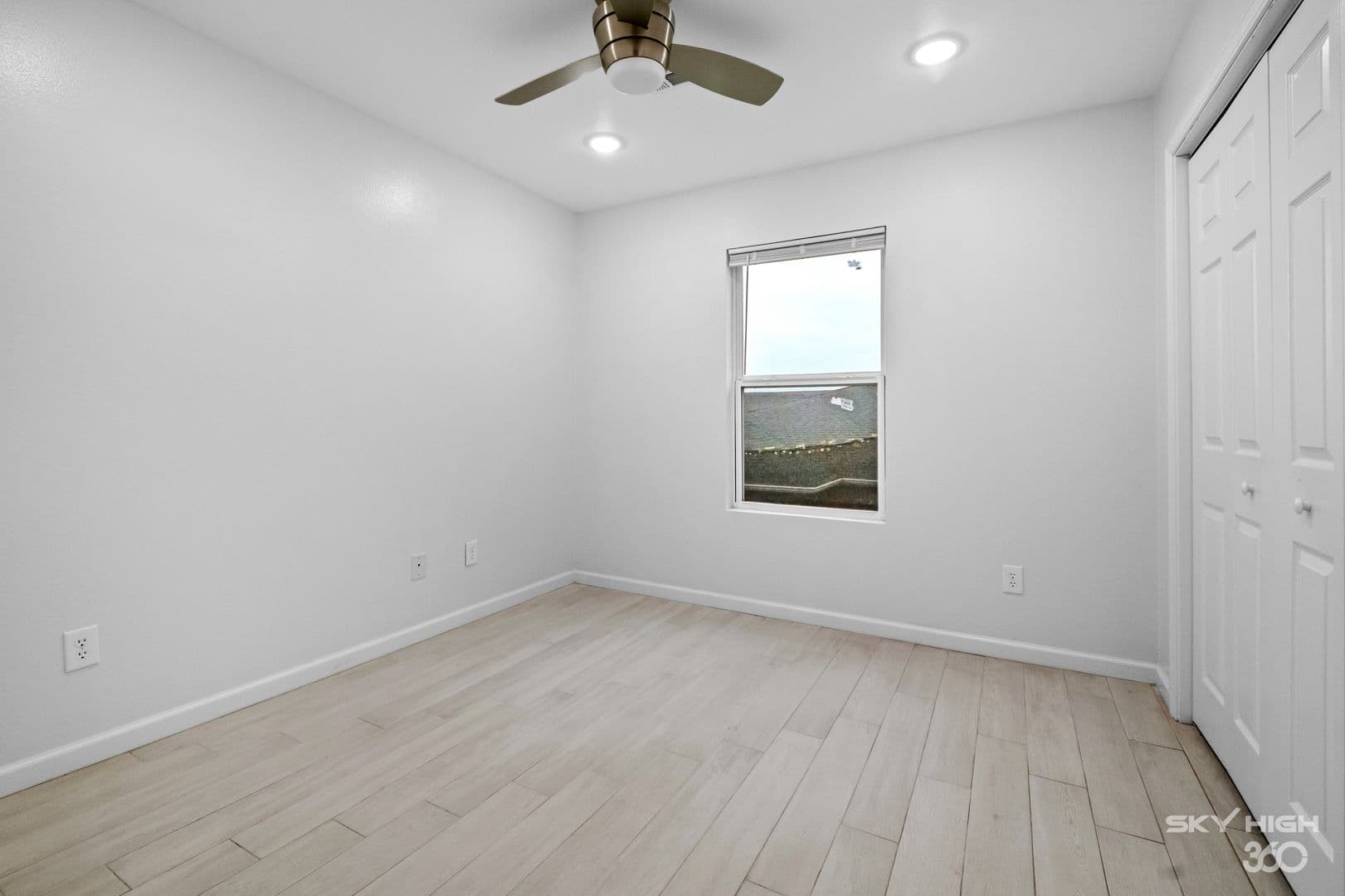 Fayetteville House: 731 S. Erika Ave