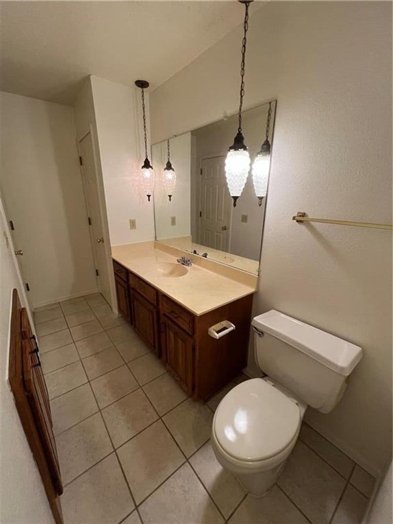 Rogers House: 320 S 11th Pl