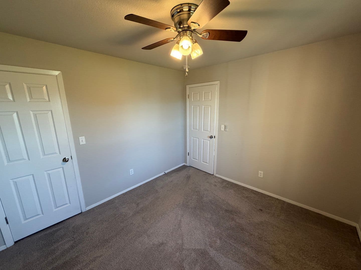 Bentonville House: 4300 SW Comstock Ave
