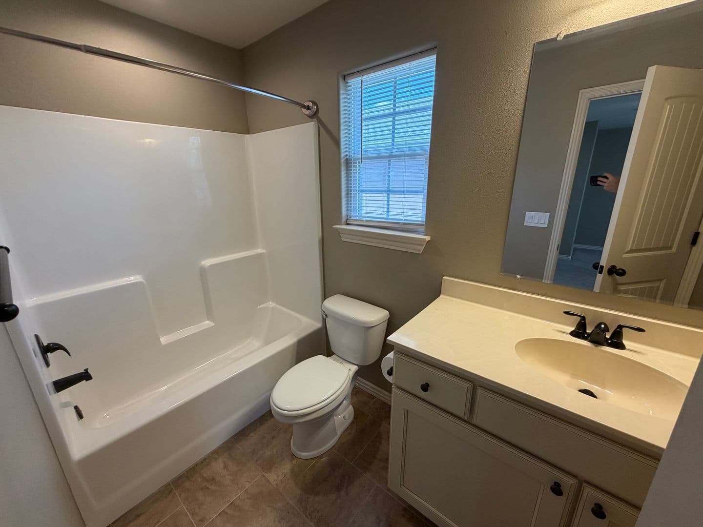 Fayetteville House: 537 Keats Drive