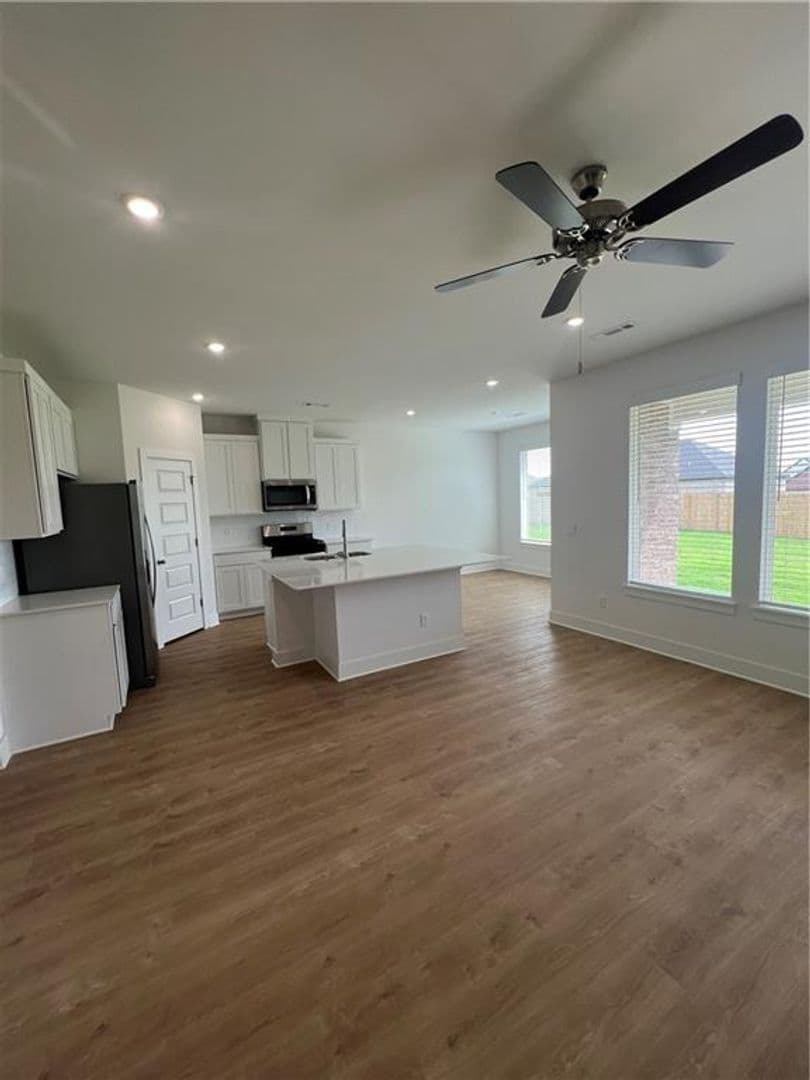 Pea Ridge House: 1910 Hahn St