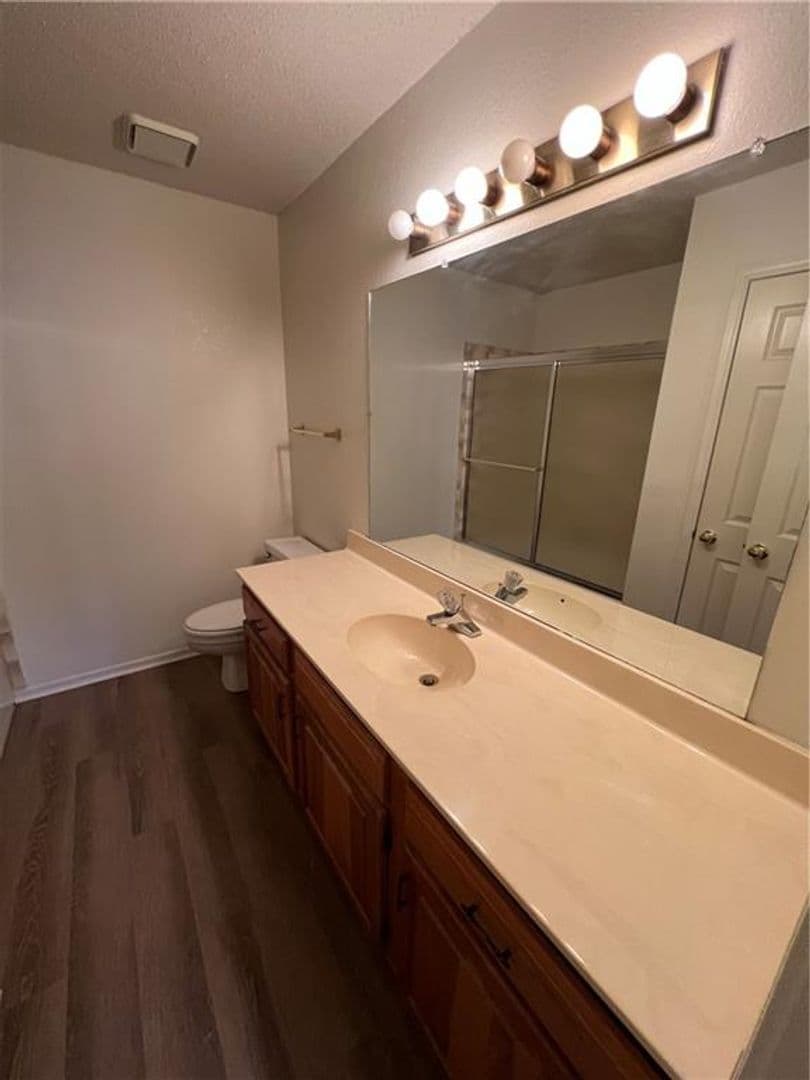 Rogers House: 320 S 11th Pl