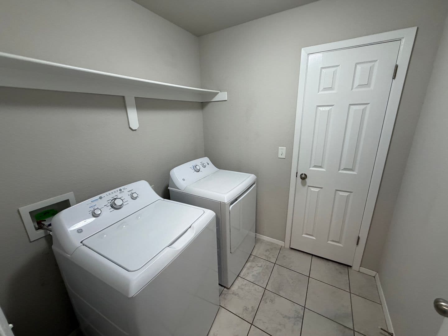 Bentonville House: 4300 SW Comstock Ave