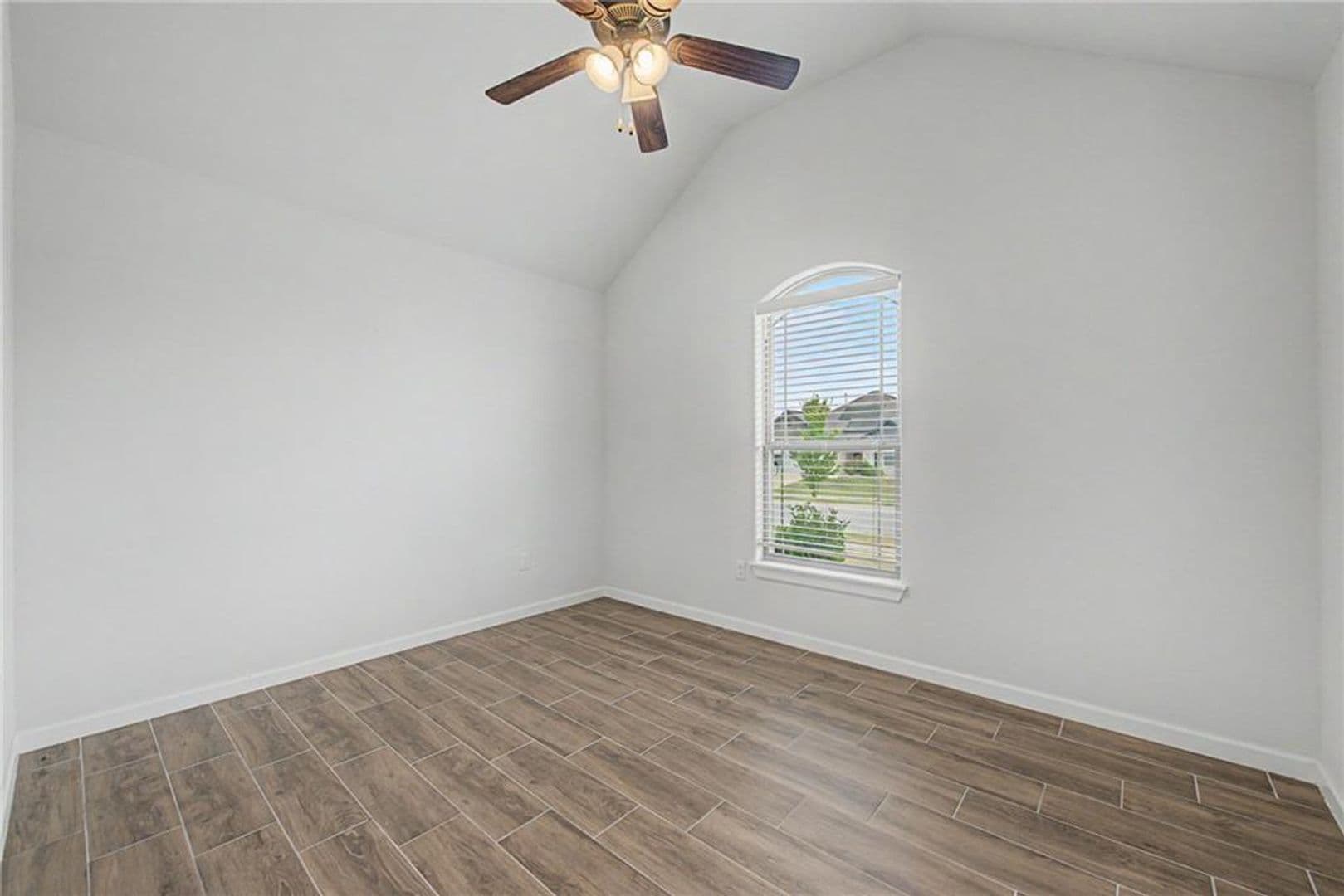 Fayetteville House: 4479 W Topeka St