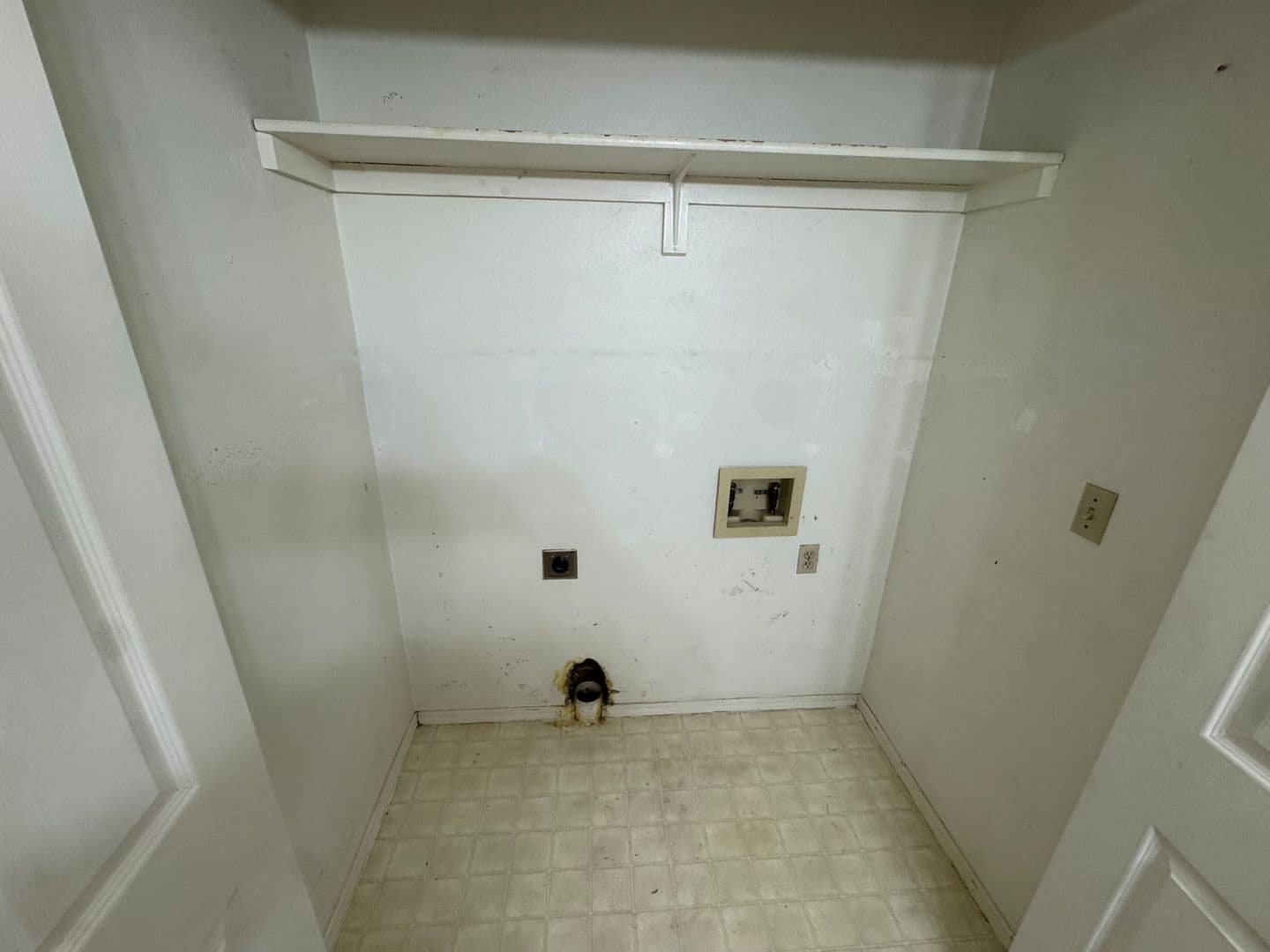 Rogers House: 301 S 11th Pl