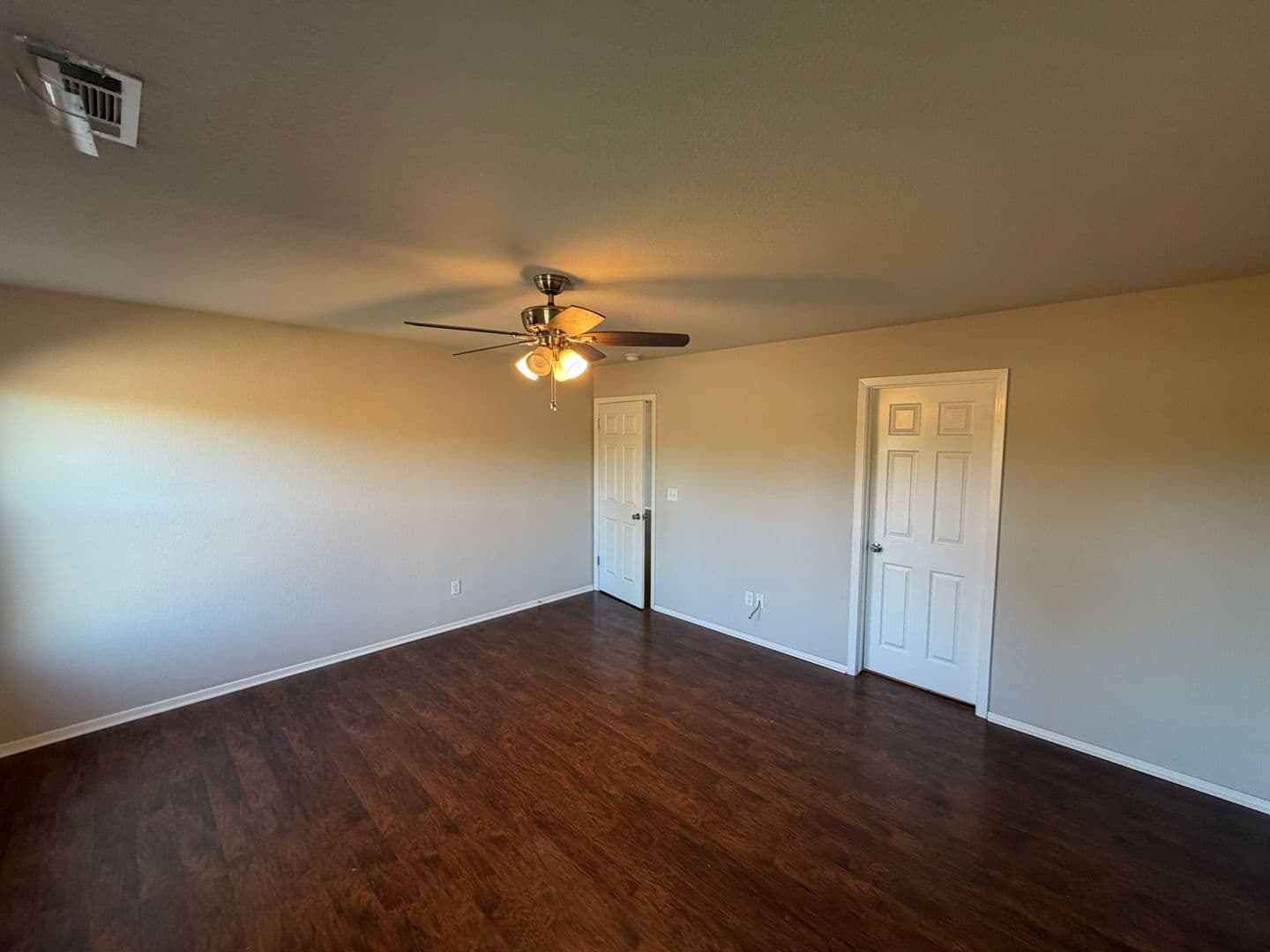 Bentonville House: 4300 SW Comstock Ave