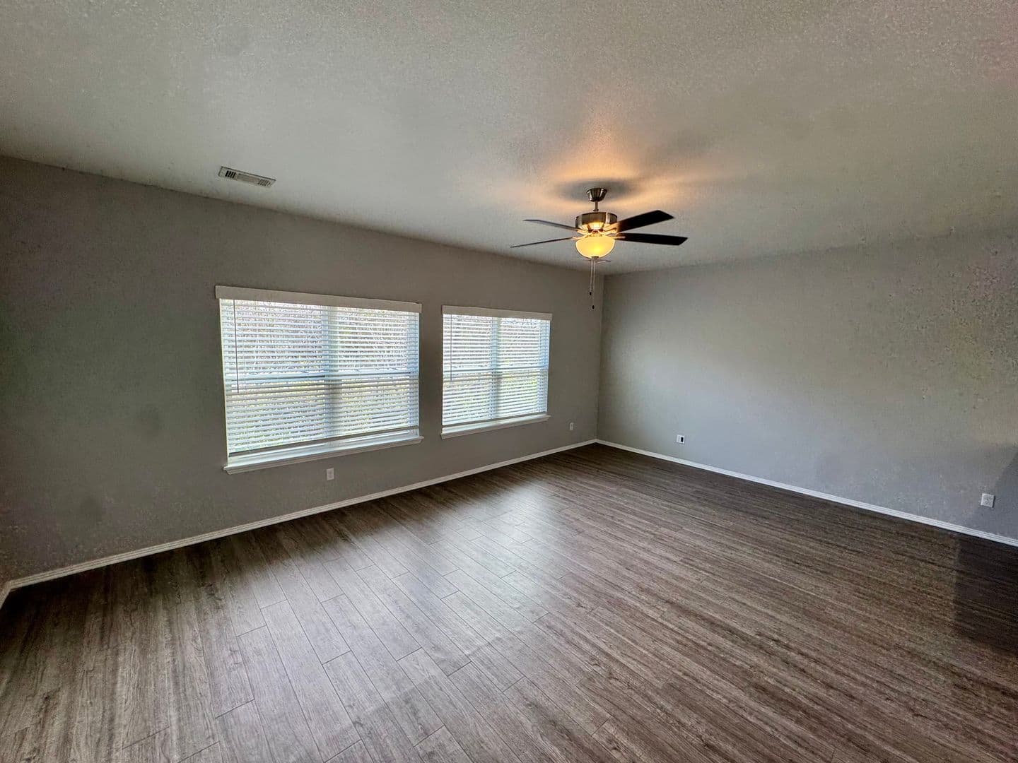 Fayetteville House: 1636 S Razorback Rd