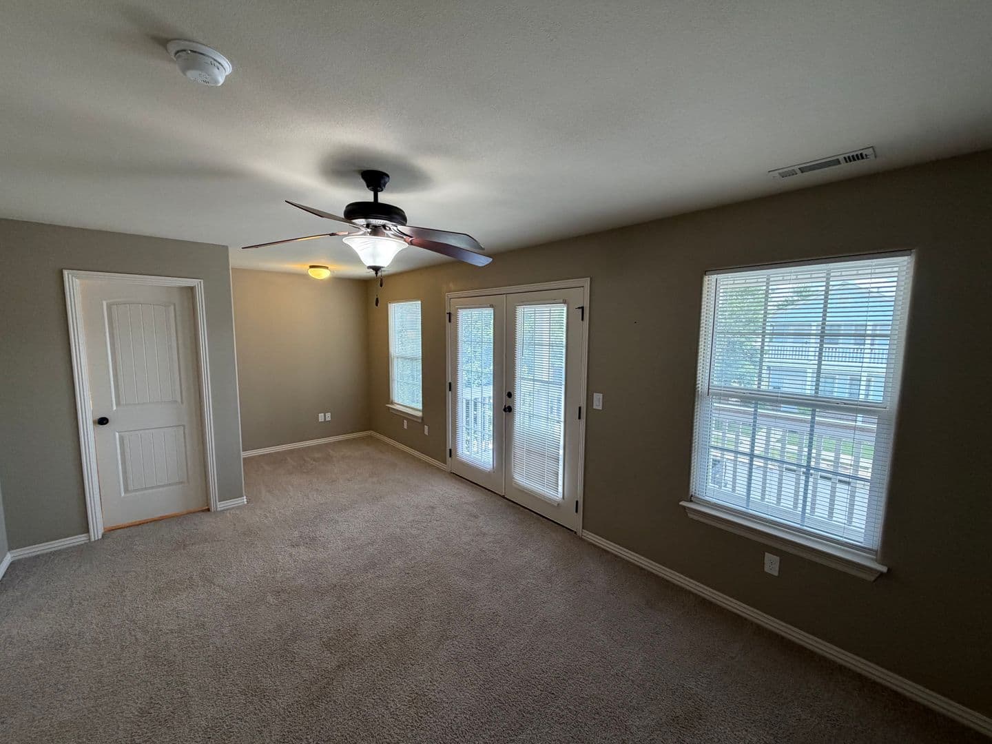 Fayetteville House: 537 Keats Drive