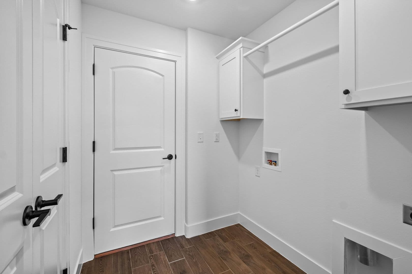 Fayetteville House: 4225 W Barhem Drive