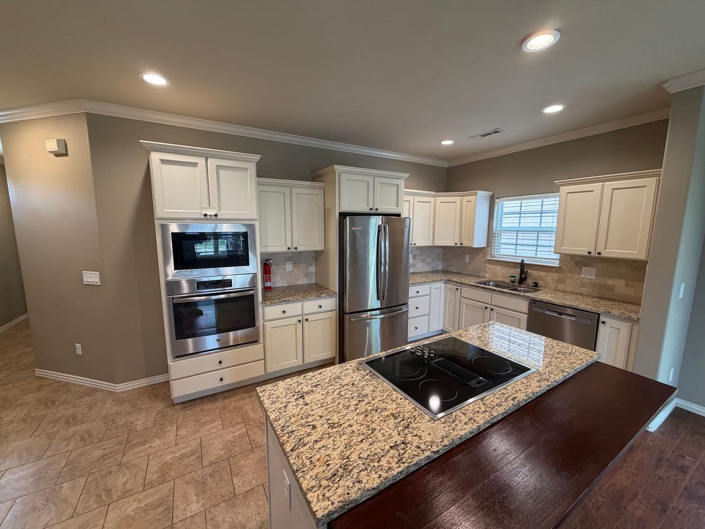 Fayetteville House: 537 Keats Drive