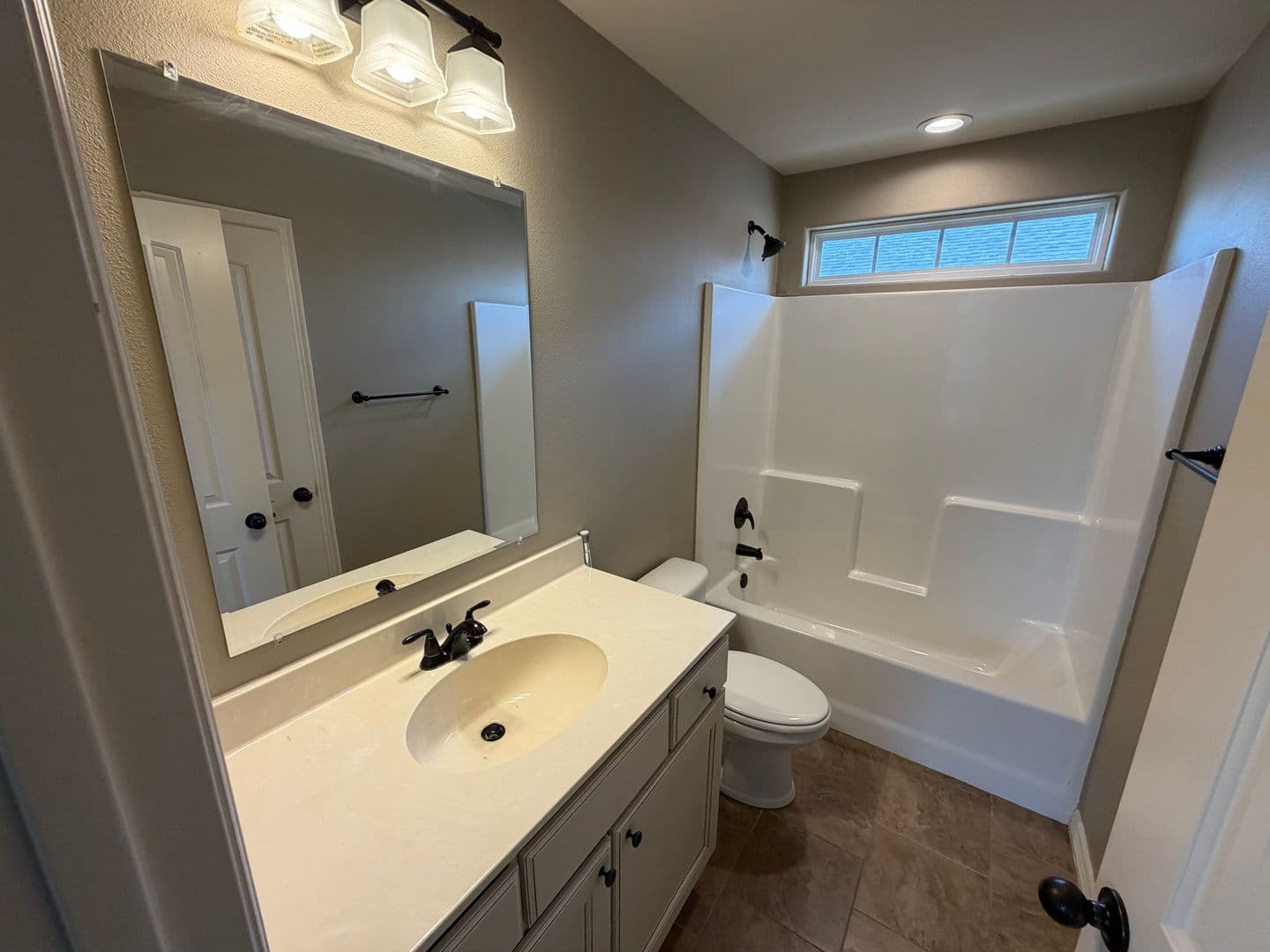 Fayetteville House: 537 Keats Drive