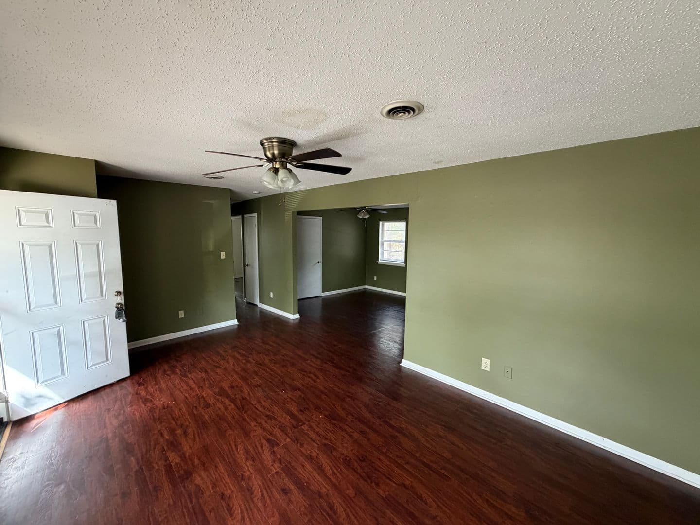 Fayetteville House: 1244 N Oak Ave