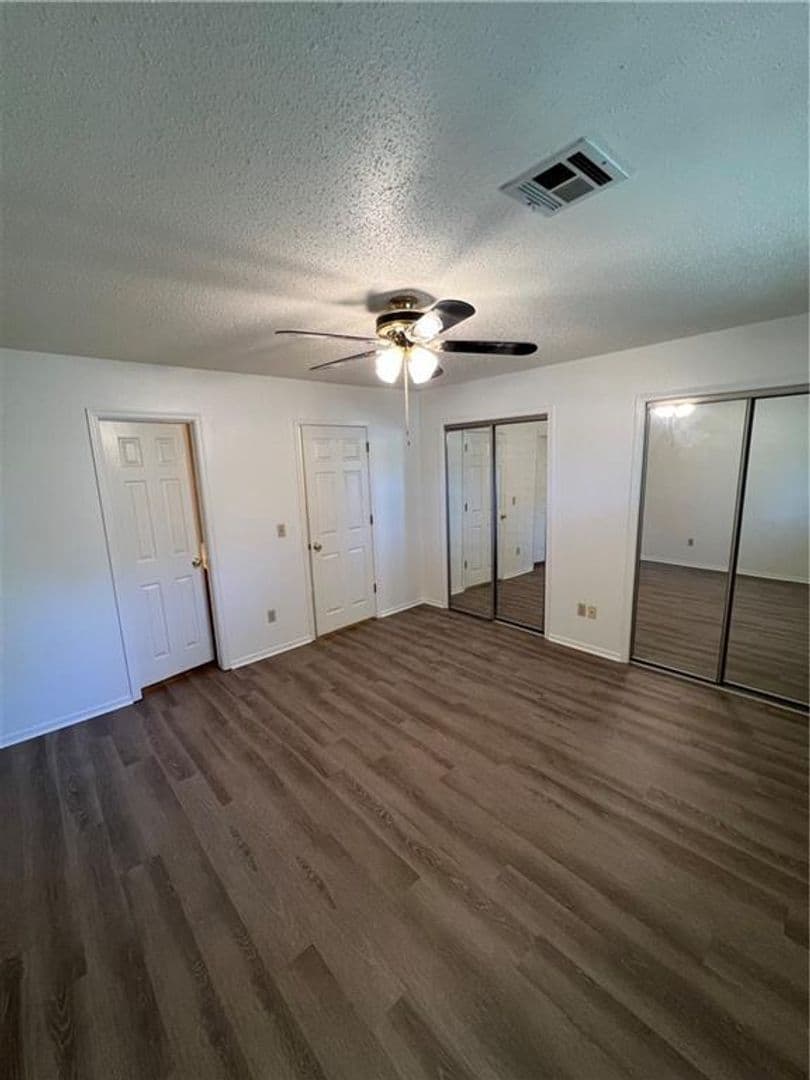Rogers House: 320 S 11th Pl