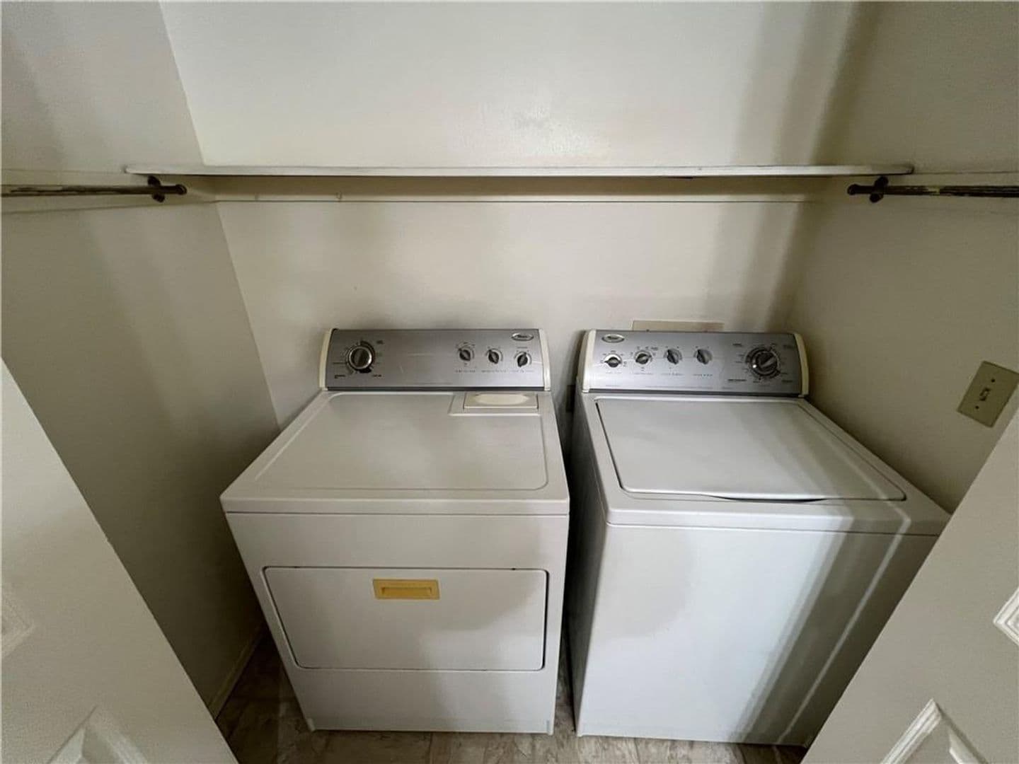 Rogers House: 322 S 11th Pl
