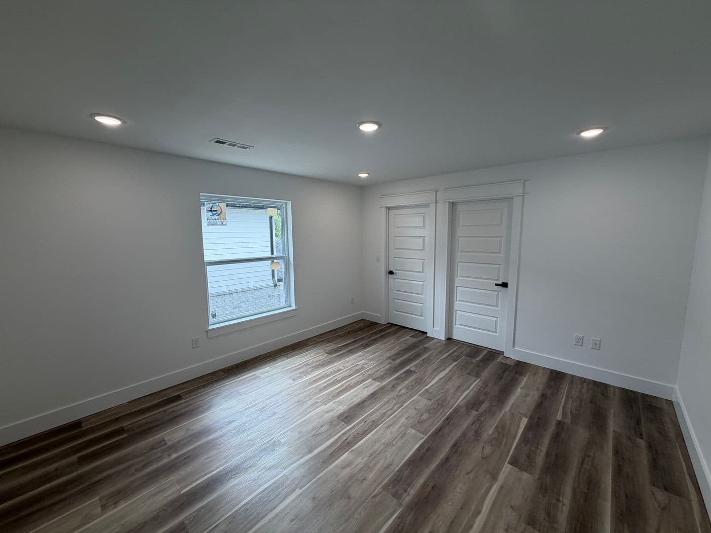 Fayetteville House: 916 N Sang Ave