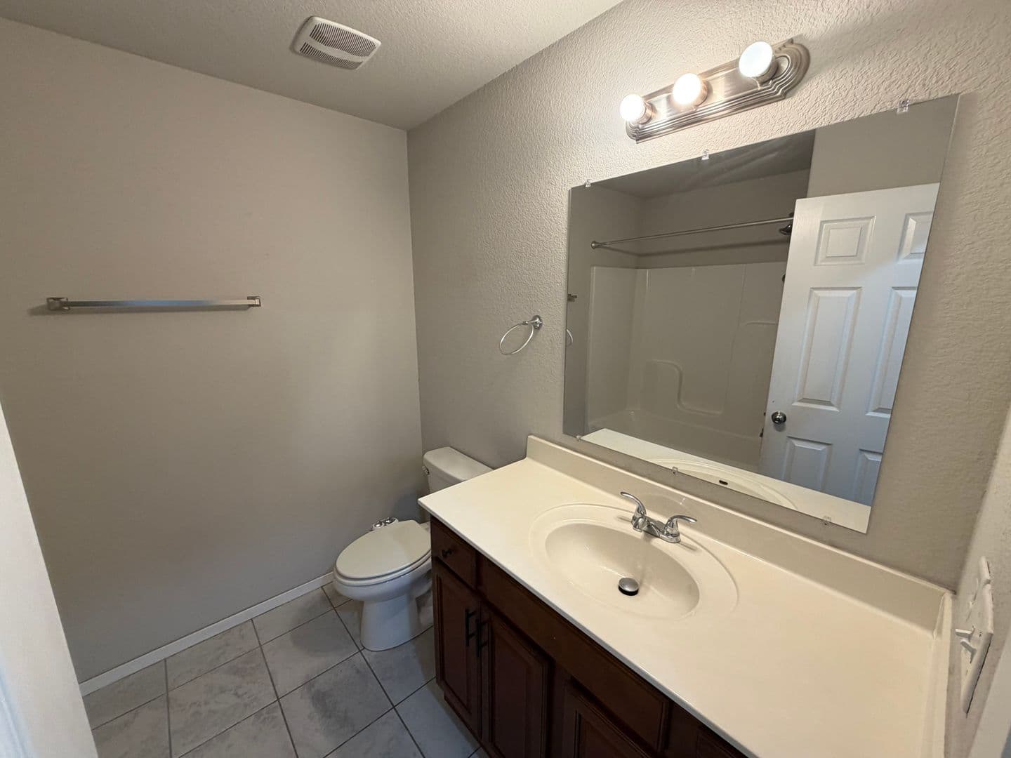 Bentonville House: 4300 SW Comstock Ave