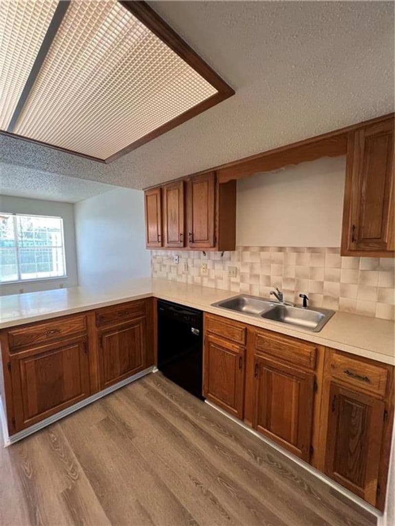 Rogers House: 320 S 11th Pl