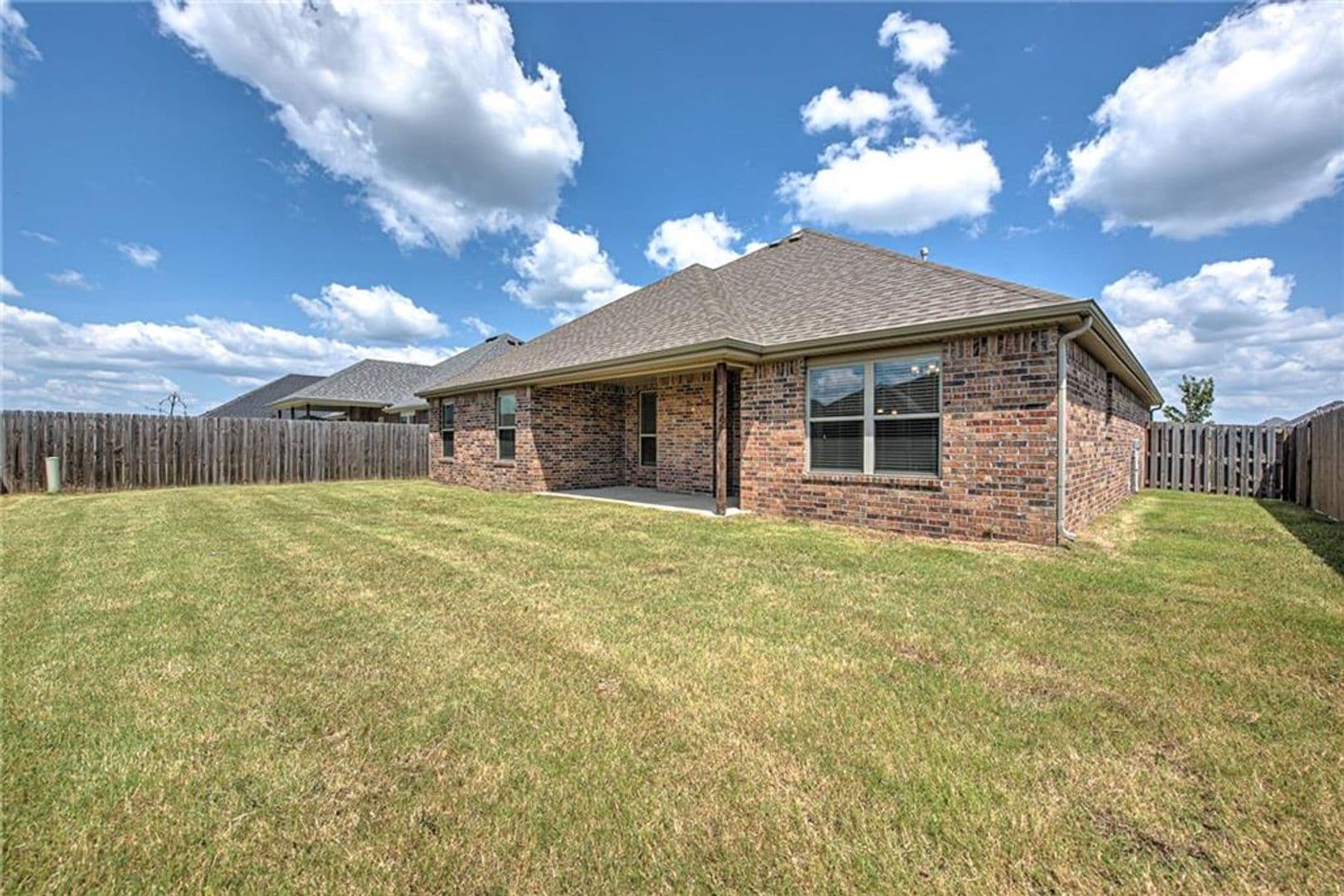 Fayetteville House: 4479 W Topeka St