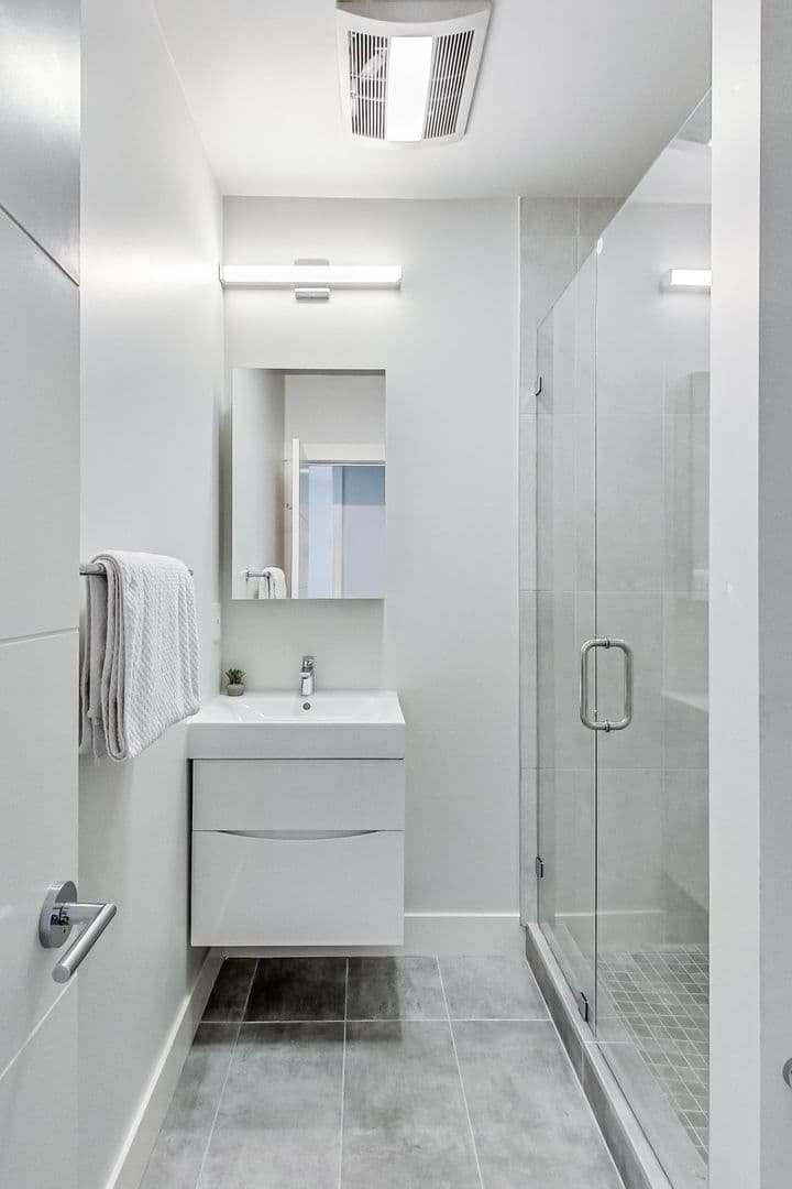 Berkeley Apartment: 3411 Adeline St