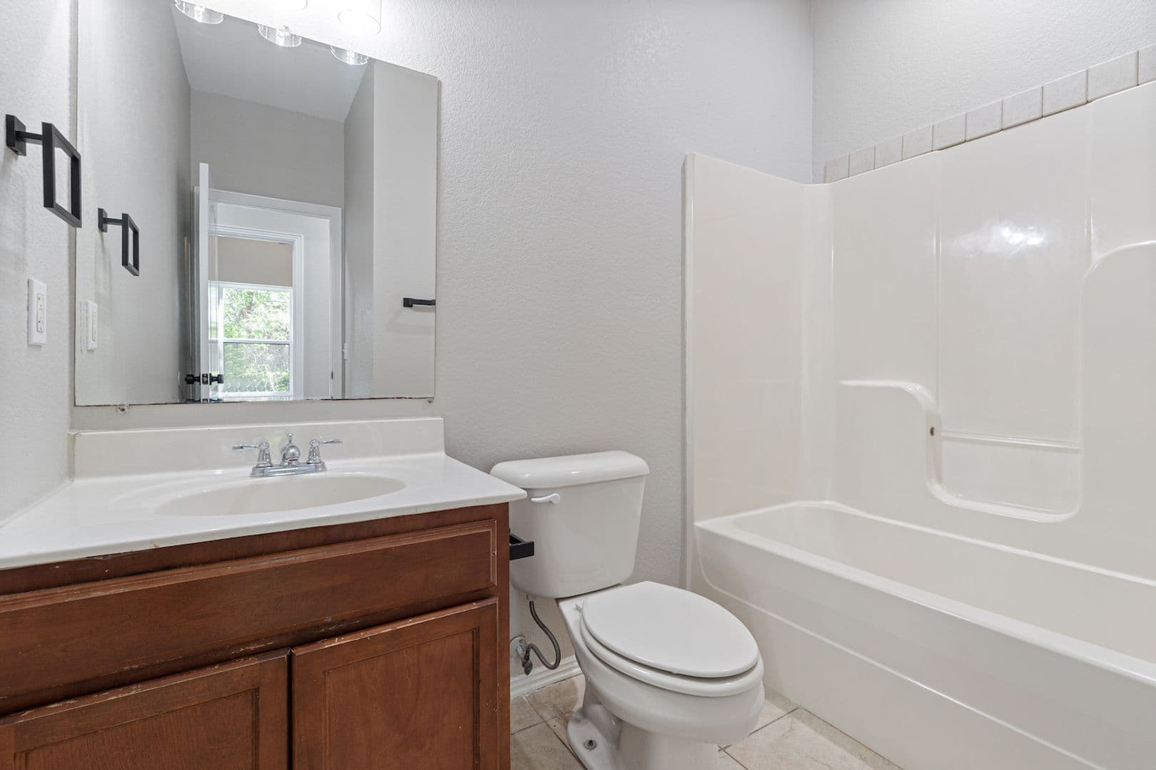 Fayetteville Apartment: 596 E Miracle Dr