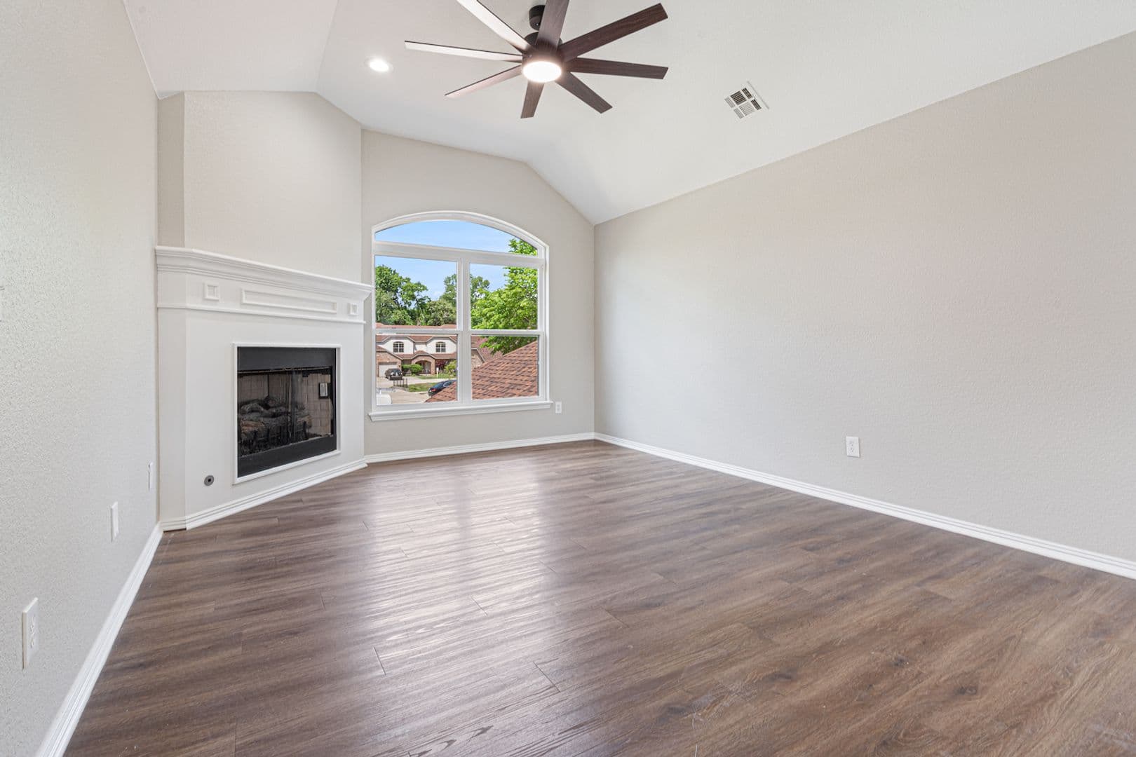 Fayetteville Apartment: 596 E Miracle Dr