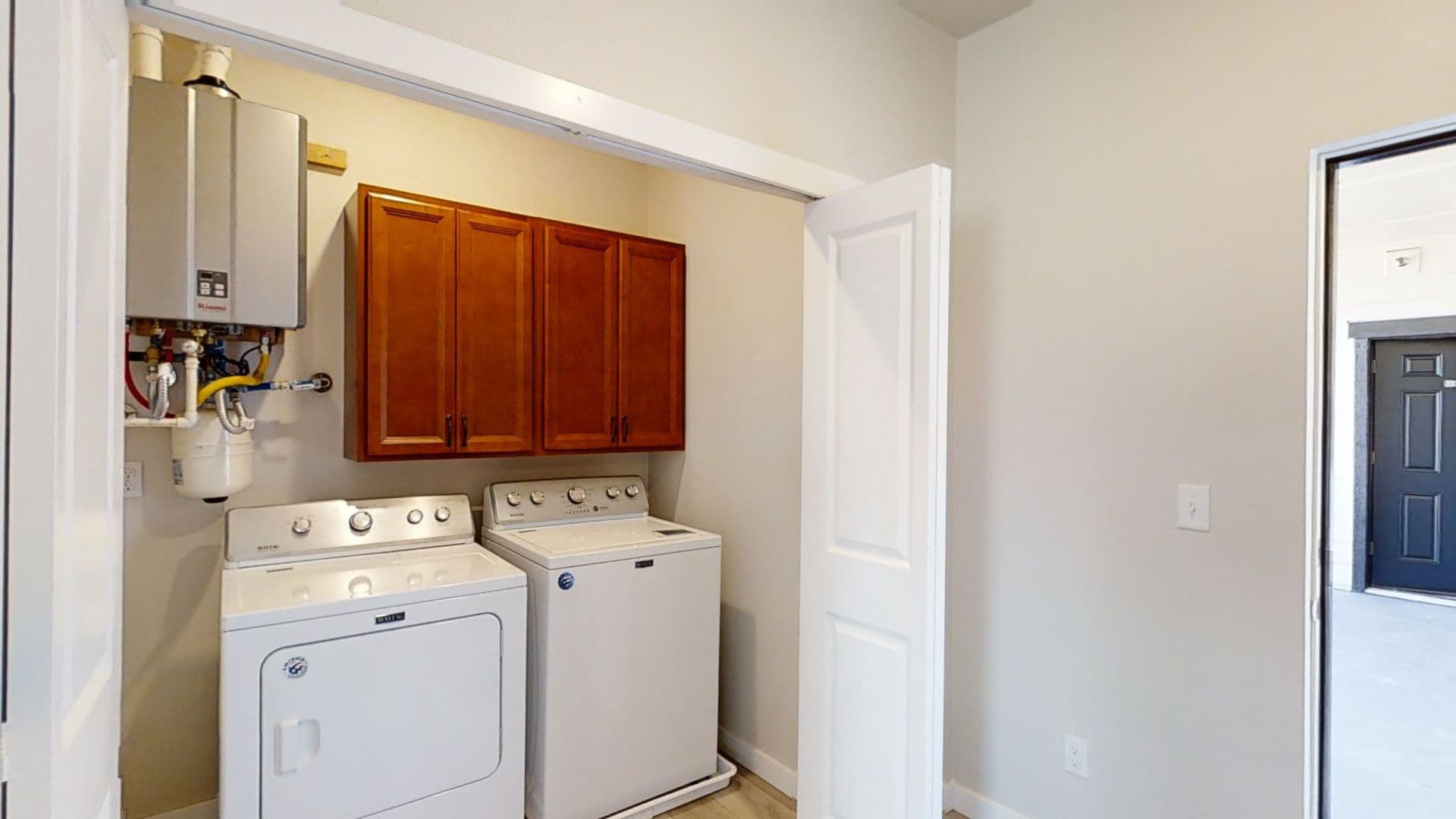 Tacoma Apartment: 7427 S D St