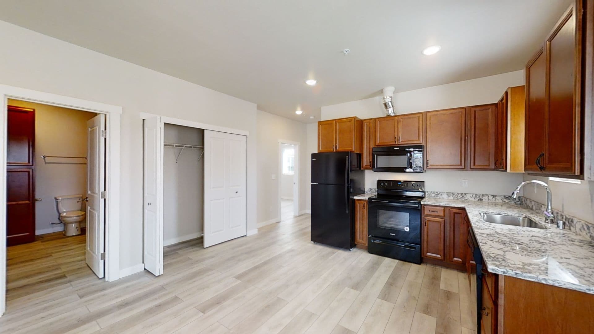 Tacoma Apartment: 7427 S D St