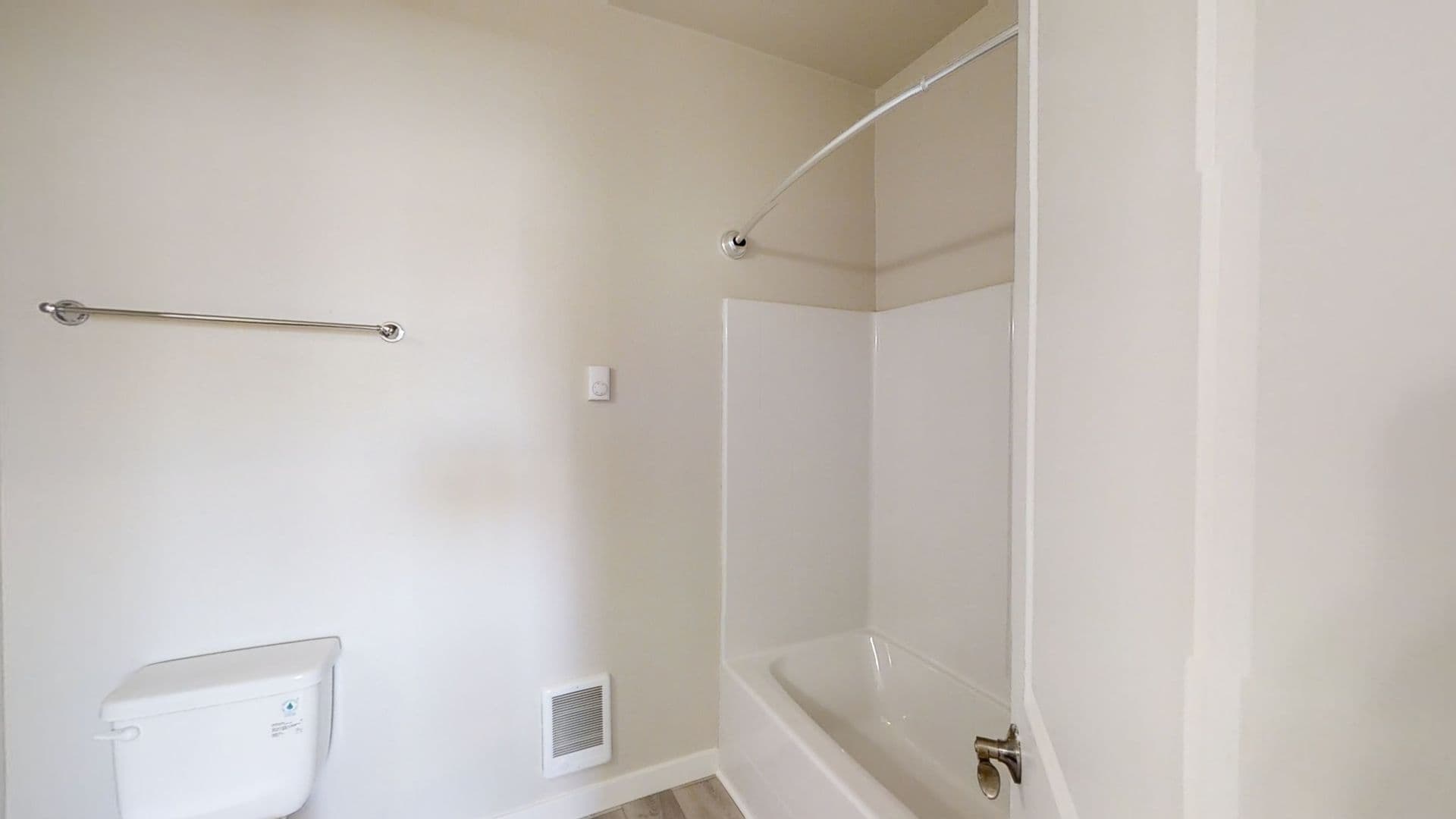 Tacoma Apartment: 7427 S D St