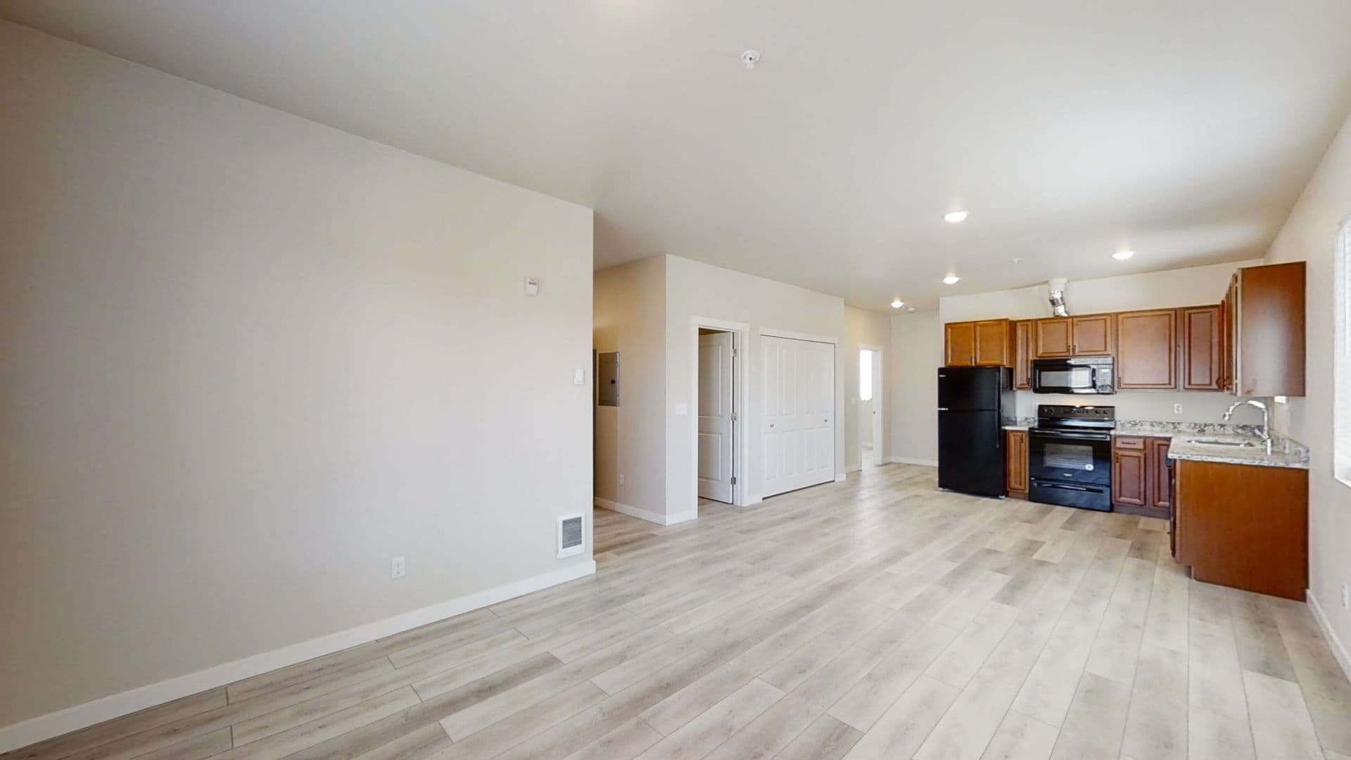 Tacoma Apartment: 7427 S D St