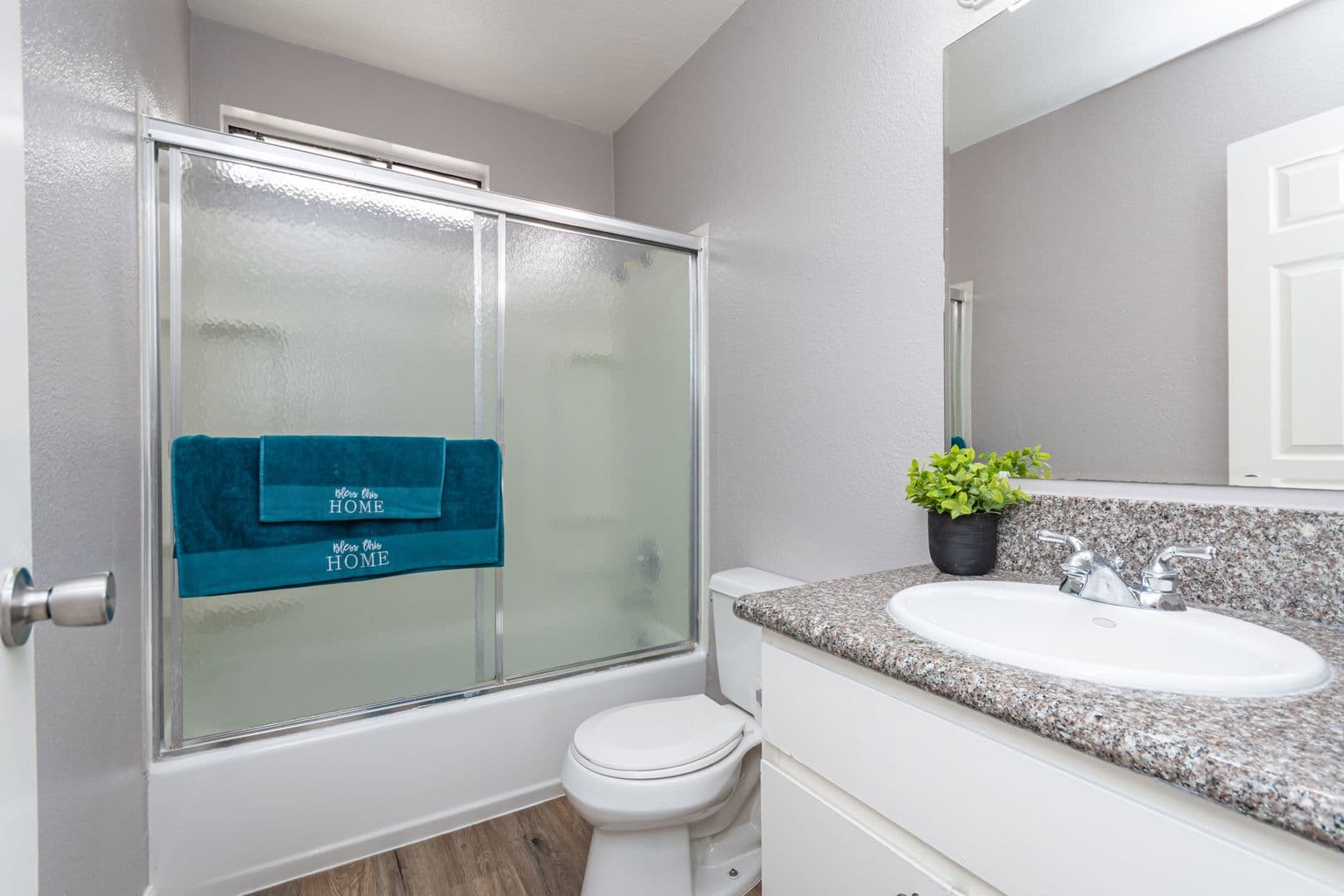 Vallejo Apartment: 123 Kathy Ellen Drive