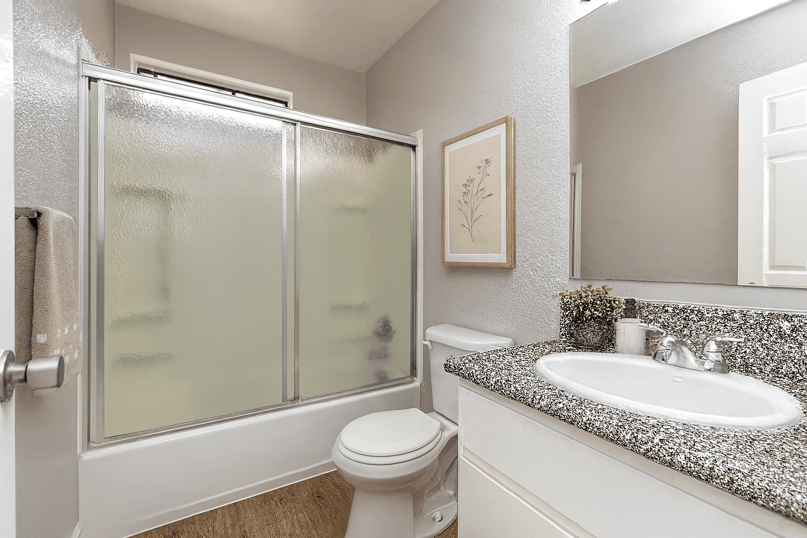 Vallejo Apartment: 123 Kathy Ellen Drive