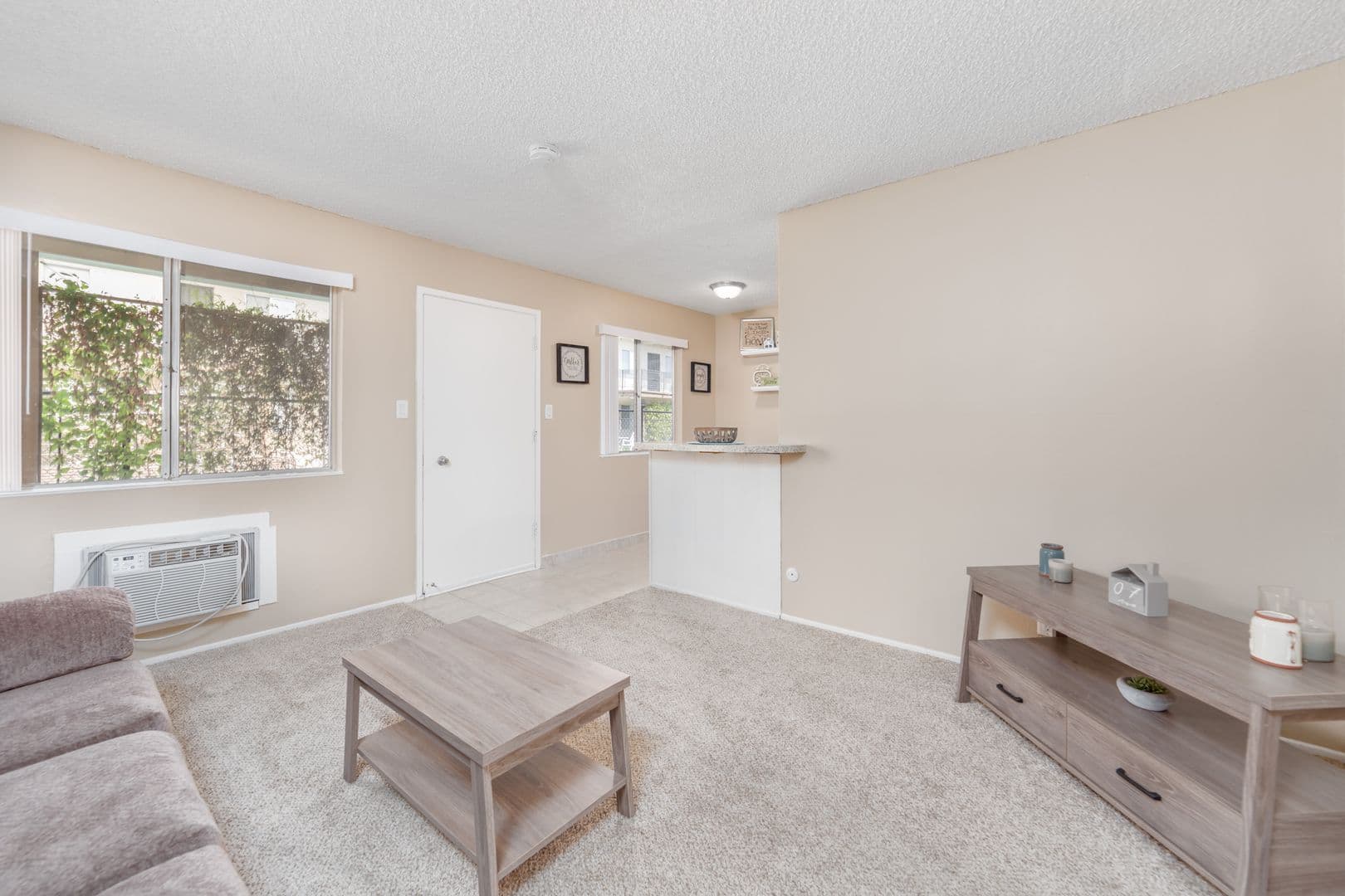 Lodi Apartment: 950 S. Garfield St.